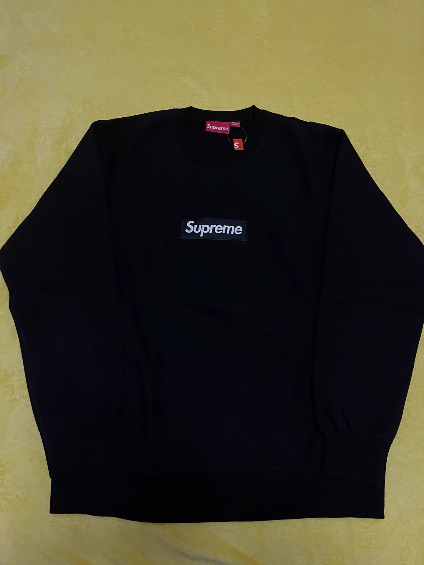 Supreme Supreme FW18 Box Logo Crewneck Black/Black XL NWT Size US XL / EU 56 / 4 - 1 Thumbnail