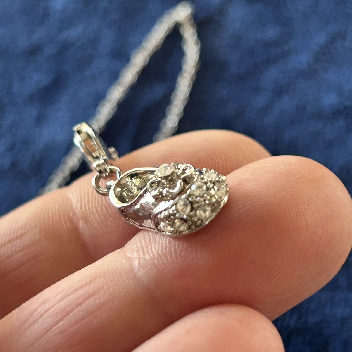 Handmade Handcrafted vintage rhinestone baby shoe charm necklace Size ONE SIZE - 7 Thumbnail
