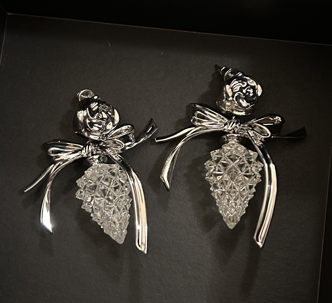 Shushu/Tong SHUSHU/TONG Silver Bow Rose Vase Single Earring x 2 Size ONE SIZE - 3 Thumbnail