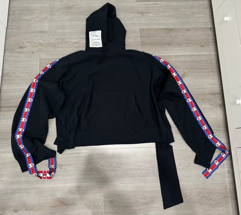 Vetements Vetements SizeOS Champion rare co-branded hooded sweatshirt Size US XS / EU 42 / 0 - 2 Thumbnail