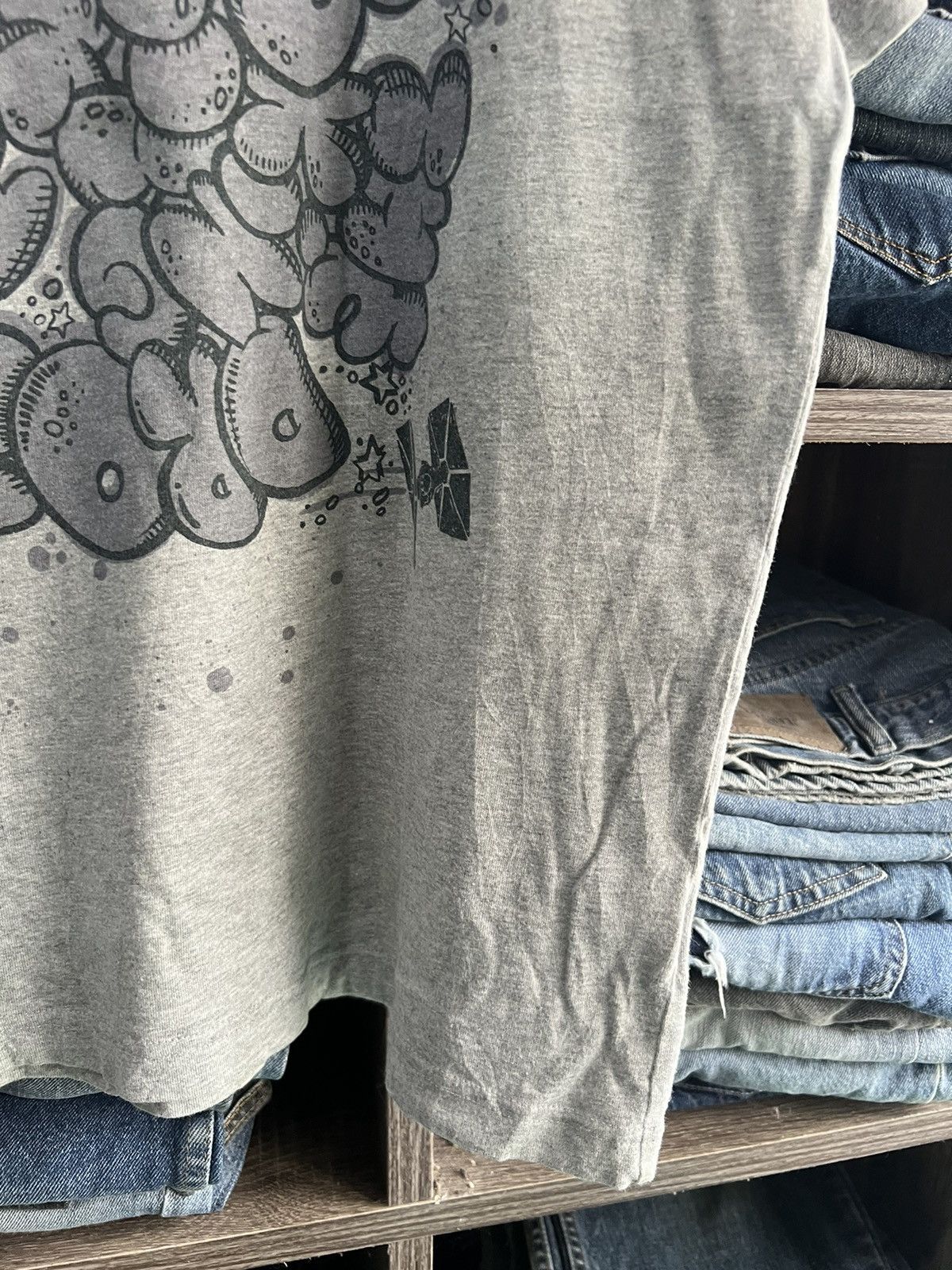 Star Wars 🔥Uniqlo Star Wars Printed Tee Size US M / EU 48-50 / 2 - 10 Thumbnail