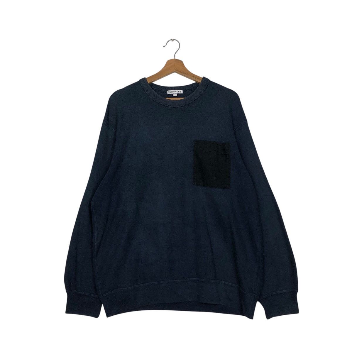 Japanese Brand 📌Vintage Sweatshirt J.W.Anderson X Uniqlo Japan Size US L / EU 52-54 / 3 - 2 Thumbnail