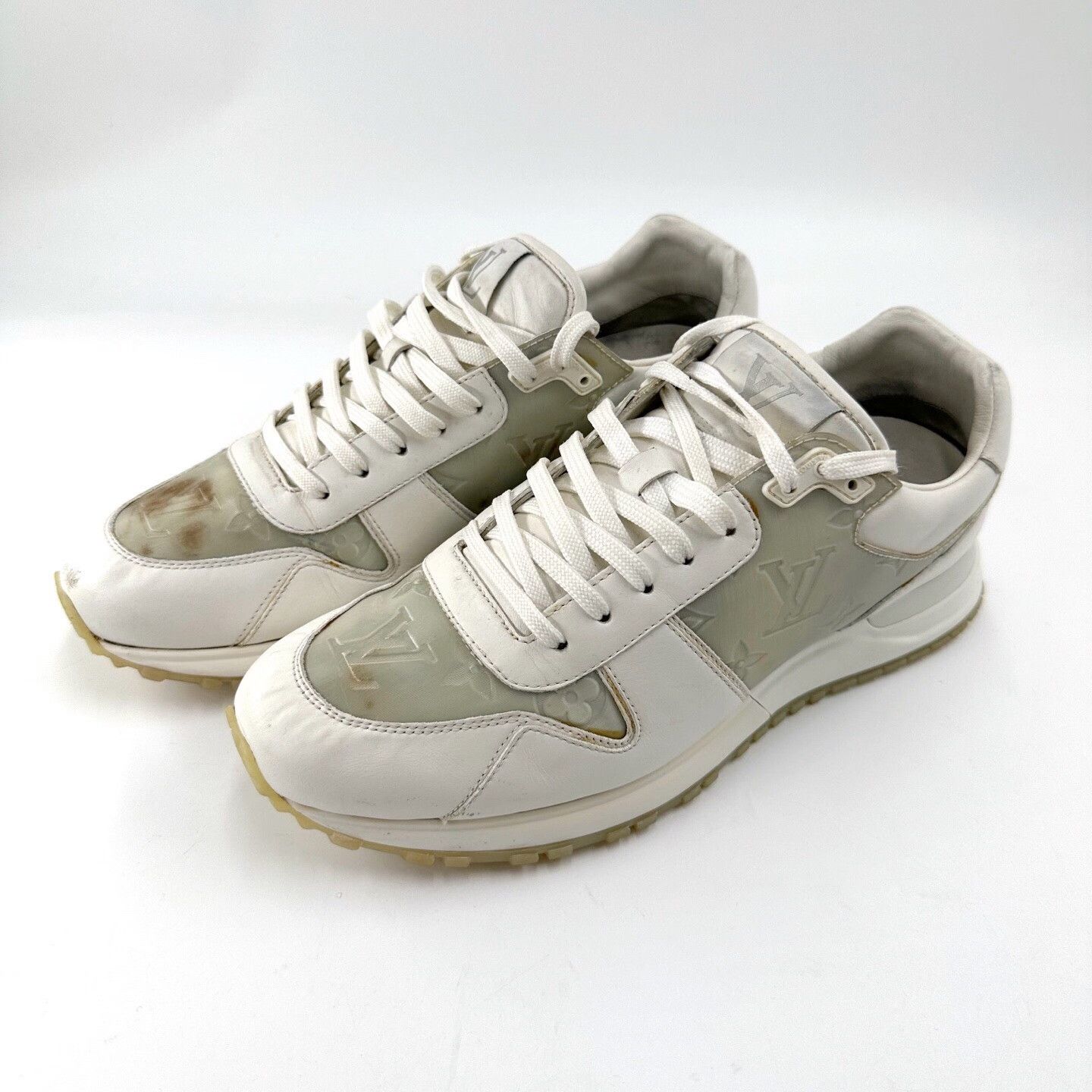 Louis Vuitton Louis Vuitton Runaway White Monogram Sneakers Size US 7 / EU 40 - 1 Thumbnail