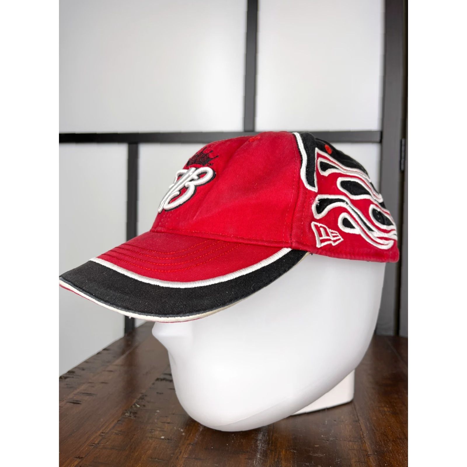 Budweiser VINTAGE Budweiser Hat Cap One Size Red Baseball Cap Adults Adjustable Beer NASCAR Flames Accessories Mens Size ONE SIZE - 4 Thumbnail
