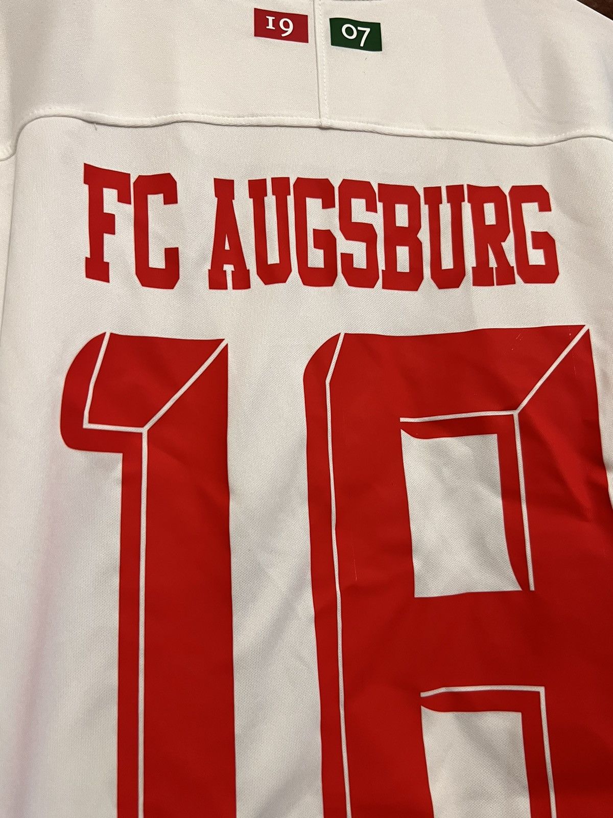 Nike Rare Nike Fc Augsburg Germany Bundesleageue Football Jersey Size US L / EU 52-54 / 3 - 9 Thumbnail