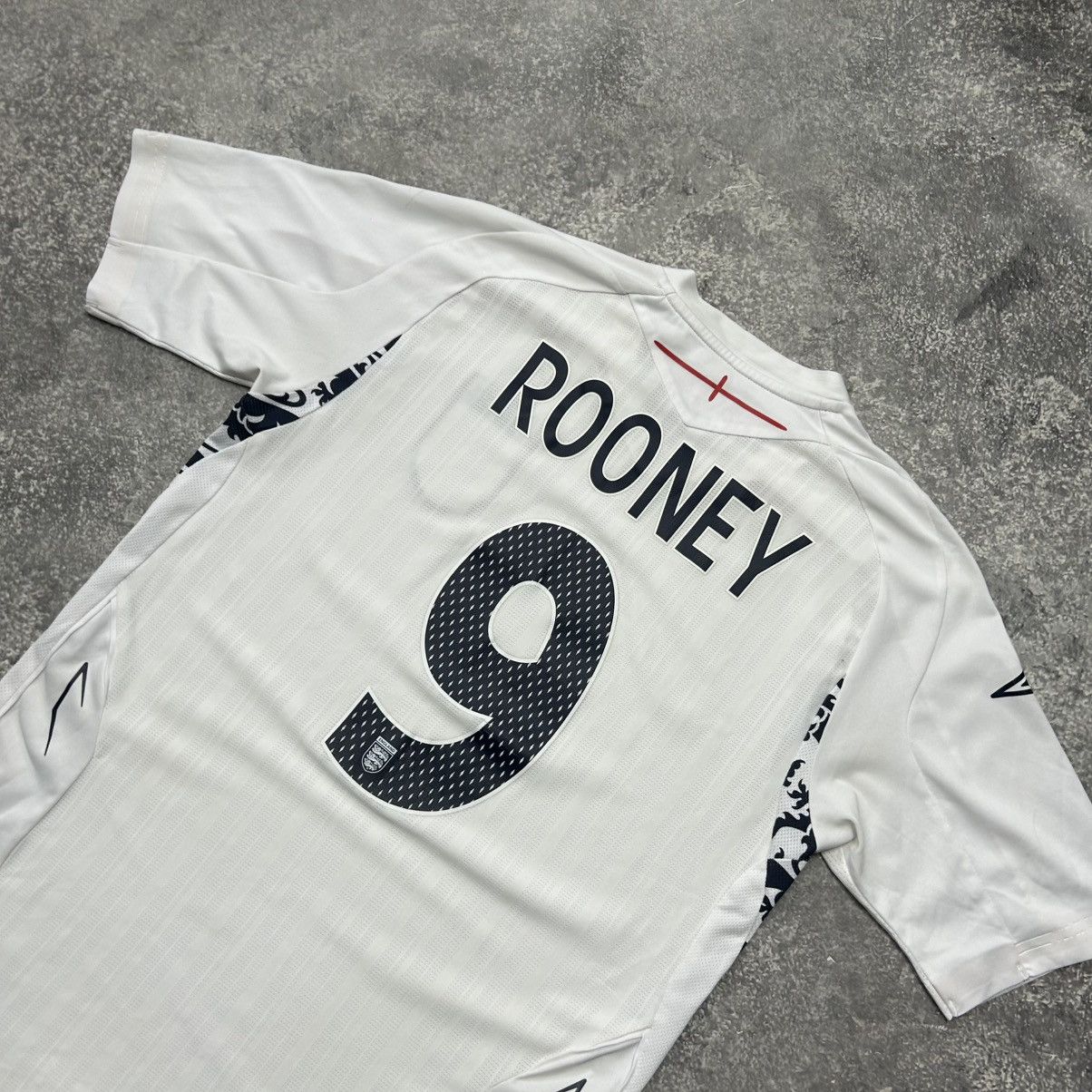Umbro Vintage Umbro England 2007 Rooney 9 soccer jersey Size US S / EU 44-46 / 1 - 16 Thumbnail