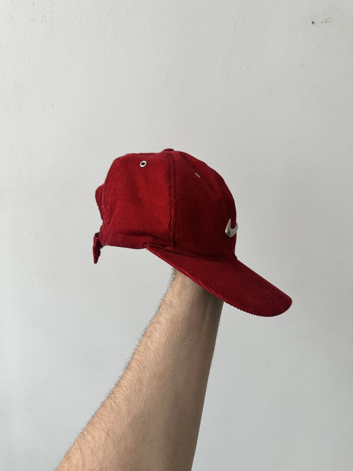 Nike 90s Nike Red Corduroy Baseball Cap with Metal Swoosh Size ONE SIZE - 5 Thumbnail