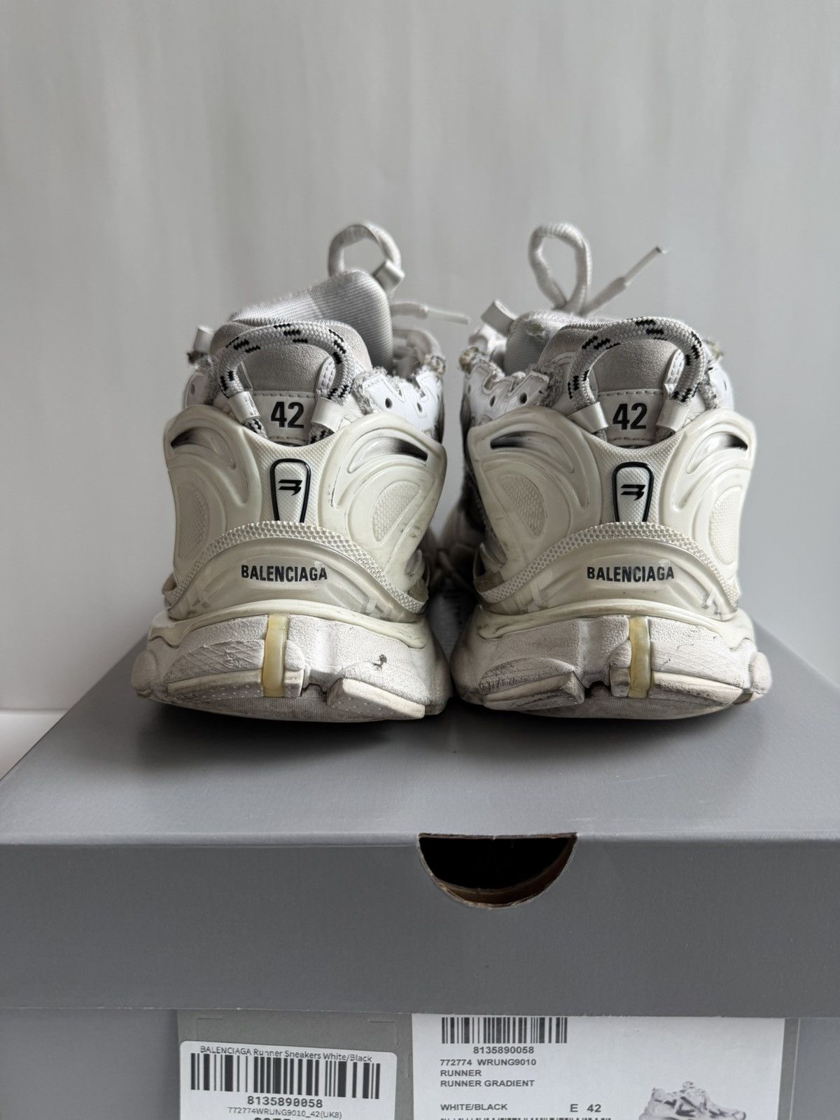 Balenciaga Balenciaga Runner Gradient Sneakers Size US 9 / EU 42 - 3 Thumbnail