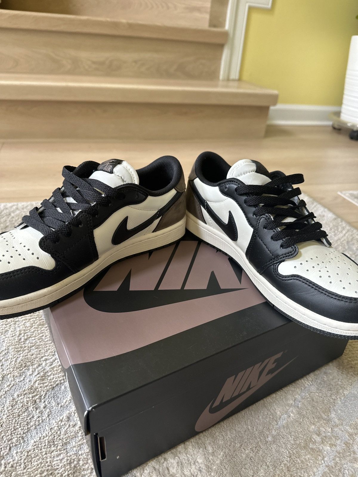 Jordan Brand Jordan 1 Low Mocha Size US 8 / EU 41 - 6 Thumbnail