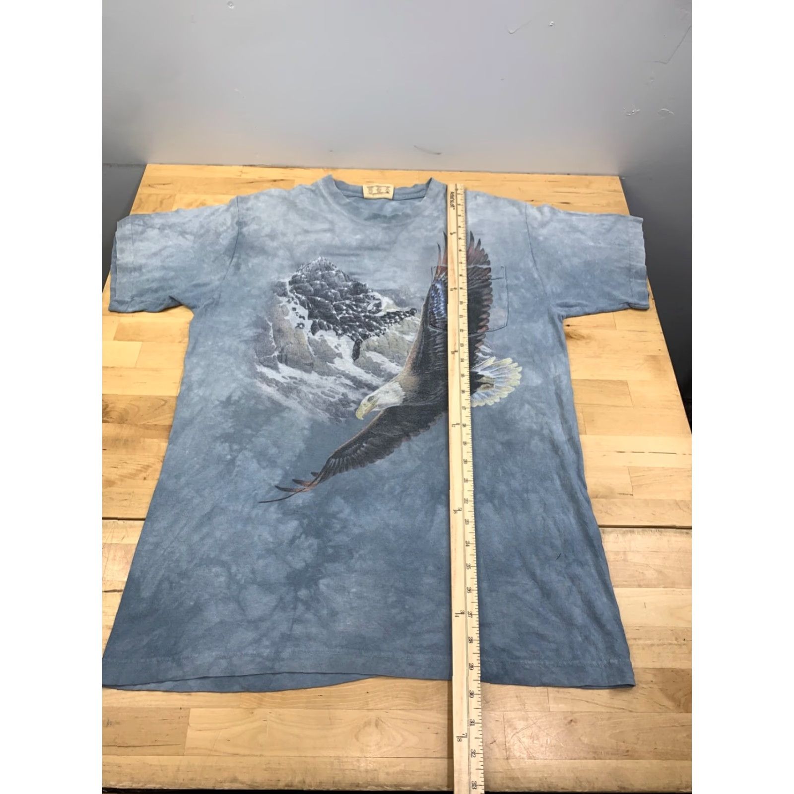 The Mountain VINTAGE The Mountain T Shirt Mens M Blue Eagle Soarin 11257 Shirt Mens M Blue Eagle Soarin 11257 Size US M / EU 48-50 / 2 - 4 Thumbnail