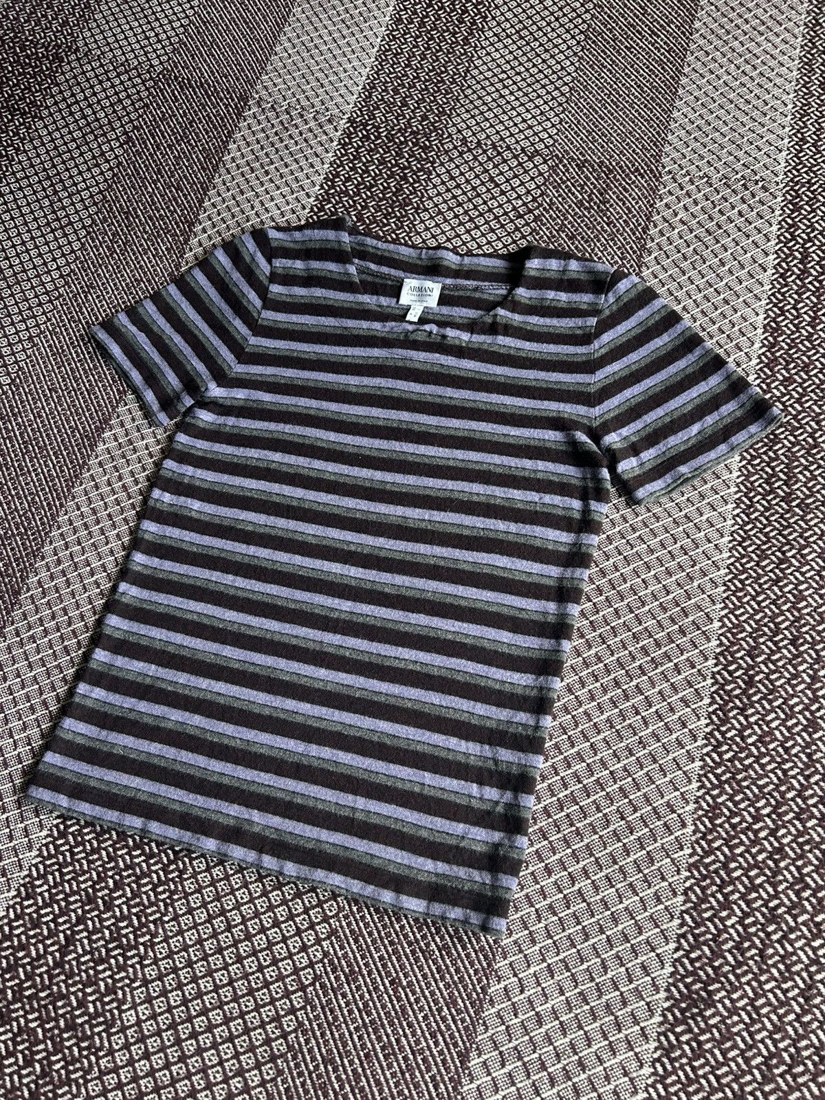 Vintage Vintage Armani Collezioni Womens T-shirt Luxury Size S / M Size XS / US 0-2 / IT 36-38 - 2 Thumbnail