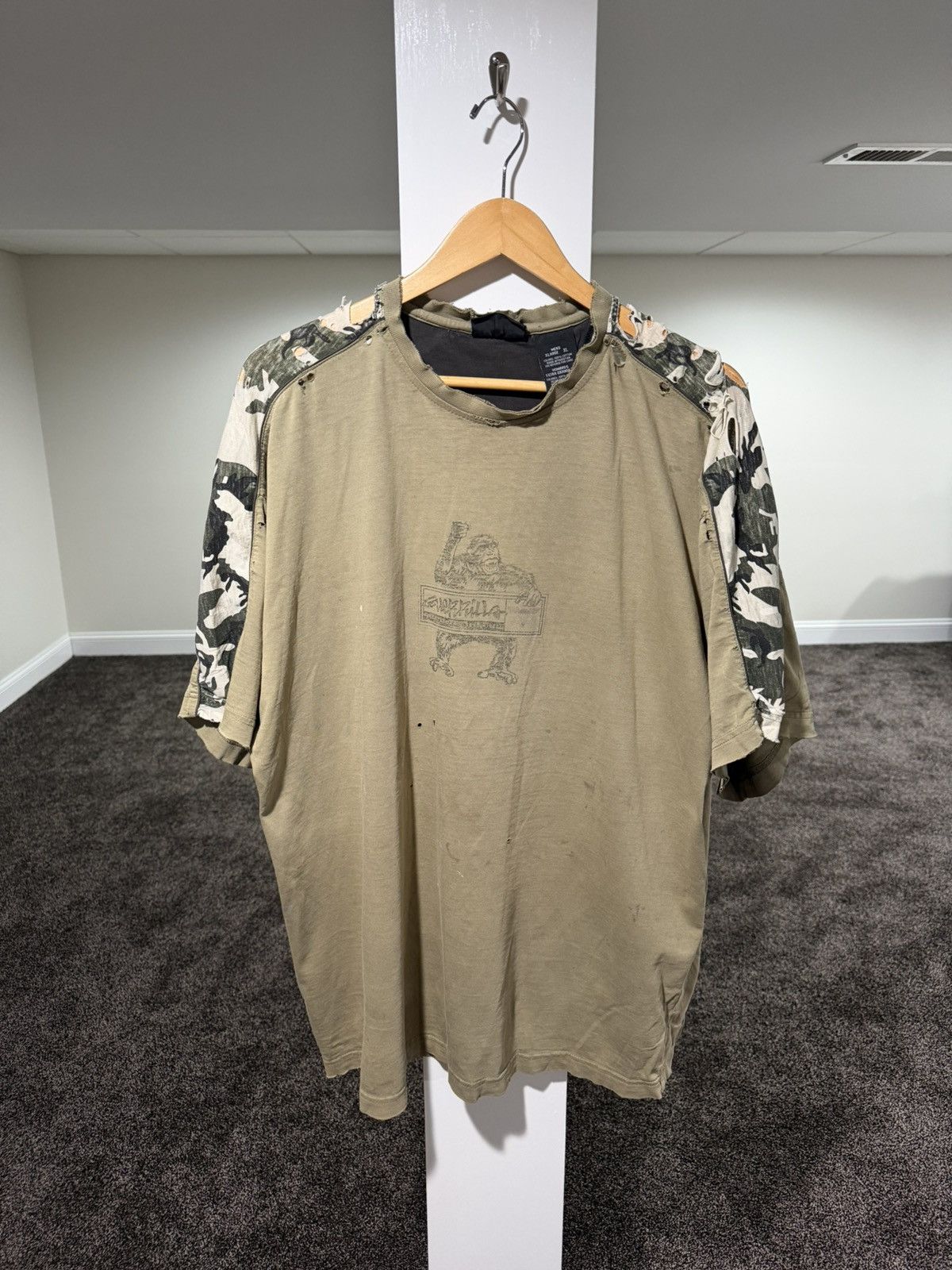 Vintage Vintage No Boundaries Guerrilla Camo Thrashed Faded Tee Size US XL / EU 56 / 4 - 14 Thumbnail