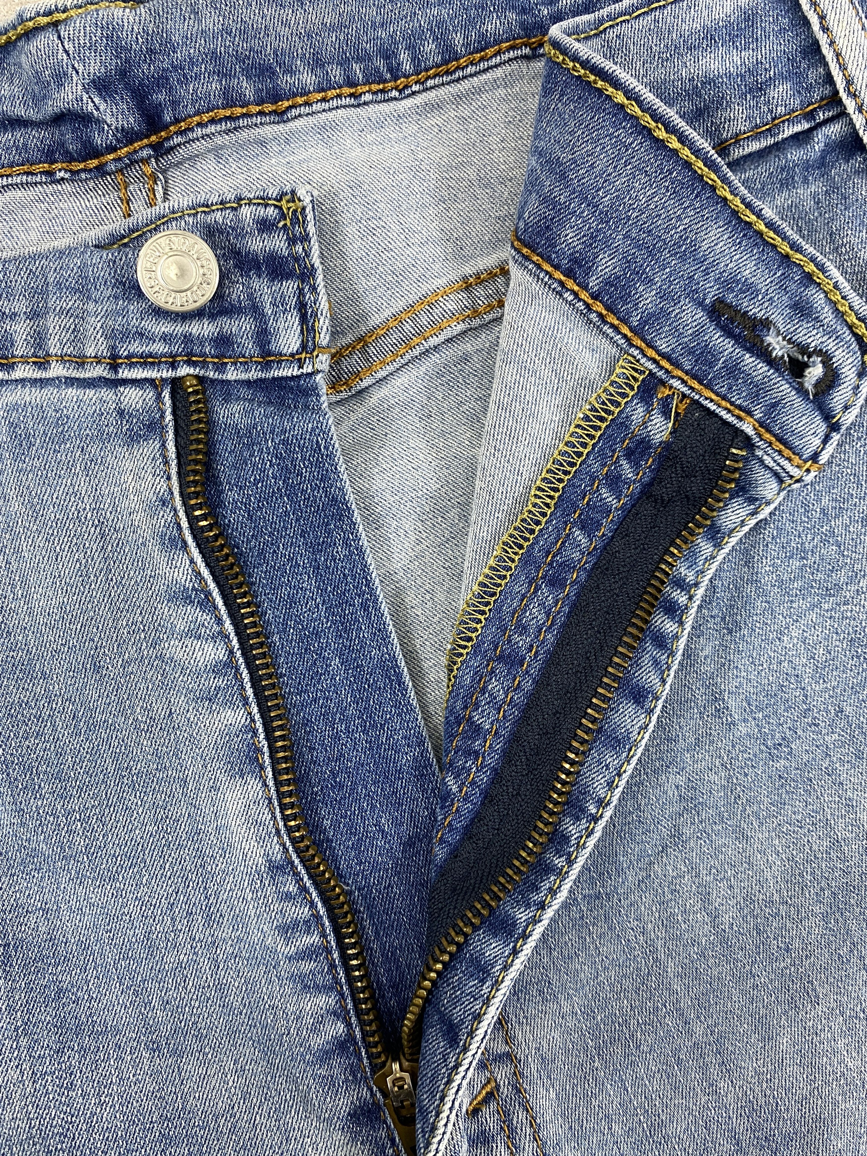 Levi's Faded Blue Vintage Levi's 541 Jeans 52x28 Denim -JN925 Size US 44 / EU 60 - 6 Thumbnail