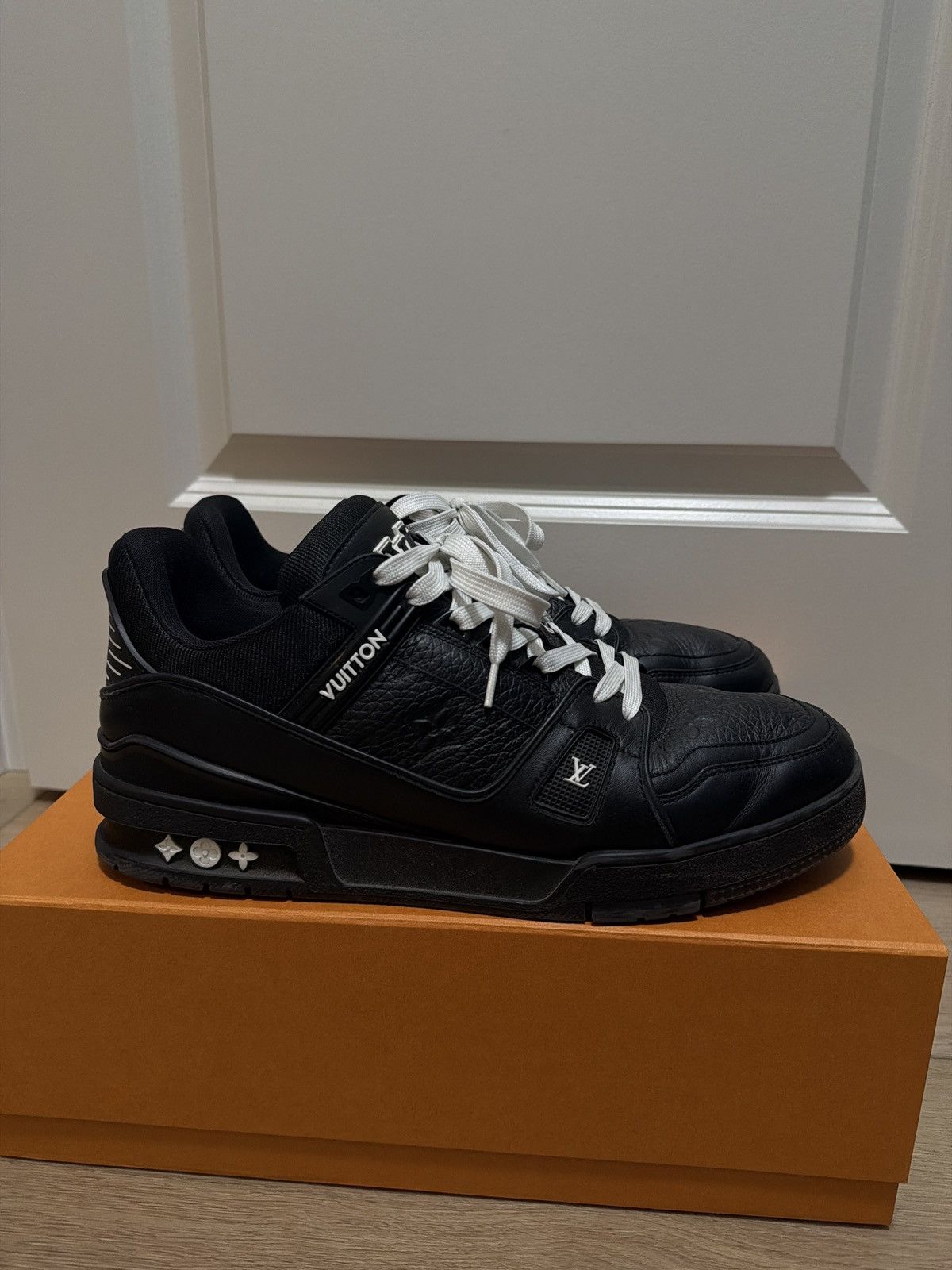 Louis Vuitton Louis Vuitton Trainers Size US 11 / EU 44 - 1 Thumbnail
