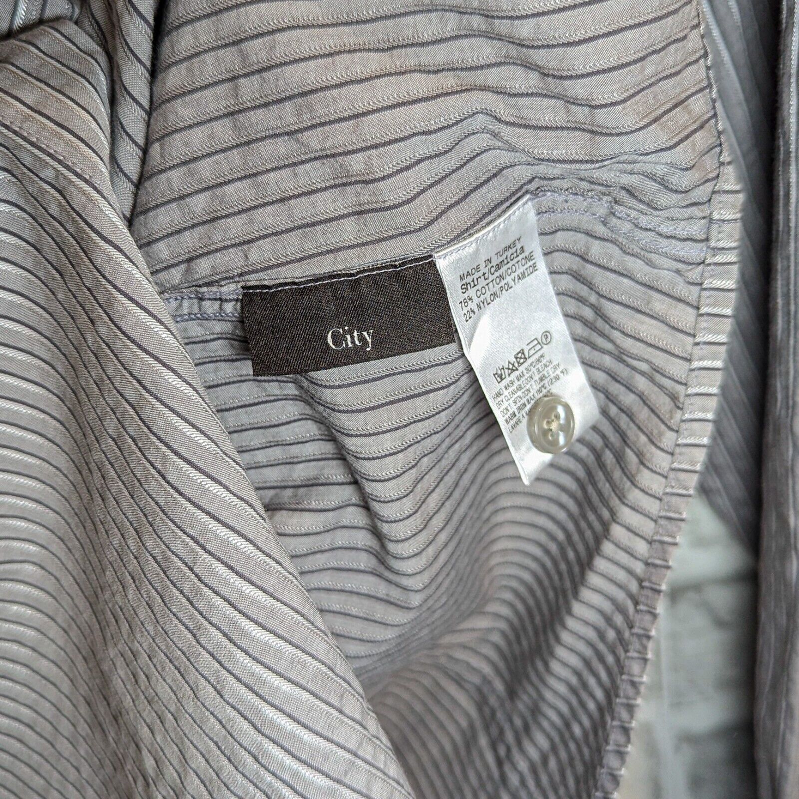 Ermenegildo Zegna Z Zegna City Fit Button up Shirt in Gray textured striped Size US L / EU 52-54 / 3 - 6 Thumbnail