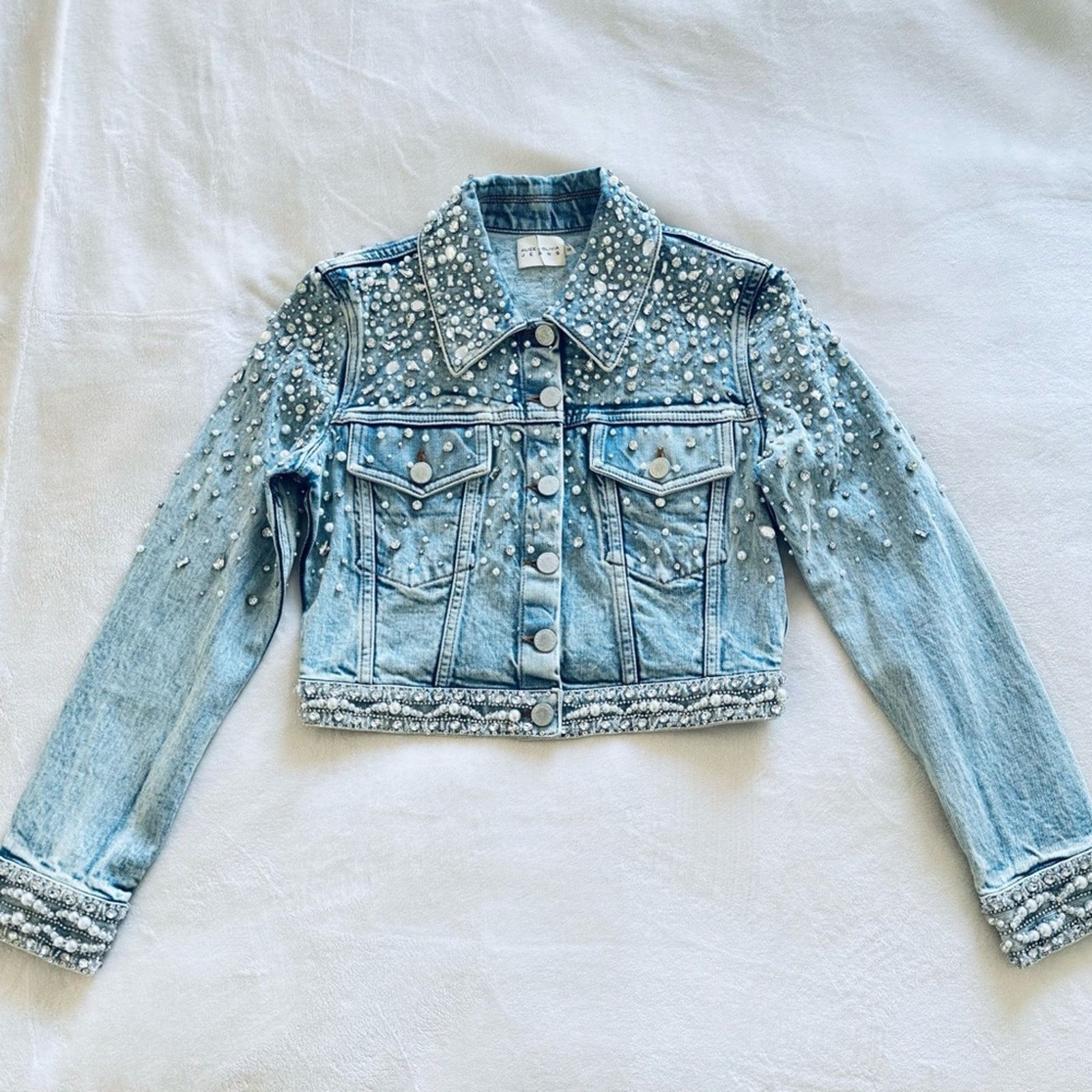 Alice + Olivia NWOT! Alice + Olivia Nelson Embellished Denim Jacket Size XS Size XS / US 0-2 / IT 36-38 - 2 Thumbnail