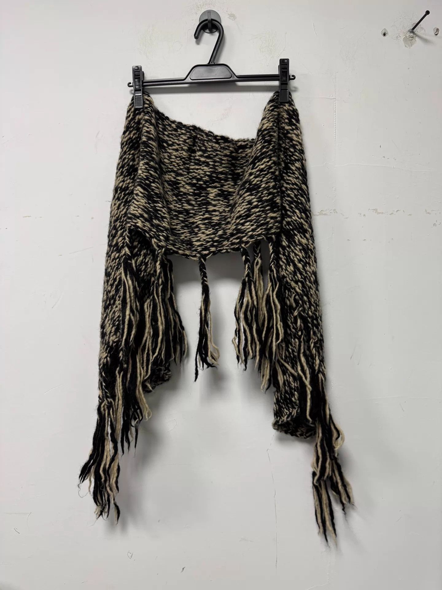 Dries Van Noten DRIES VAN NOTEN Fringe Wool Shawl Black/White Size ONE SIZE - 1 Thumbnail
