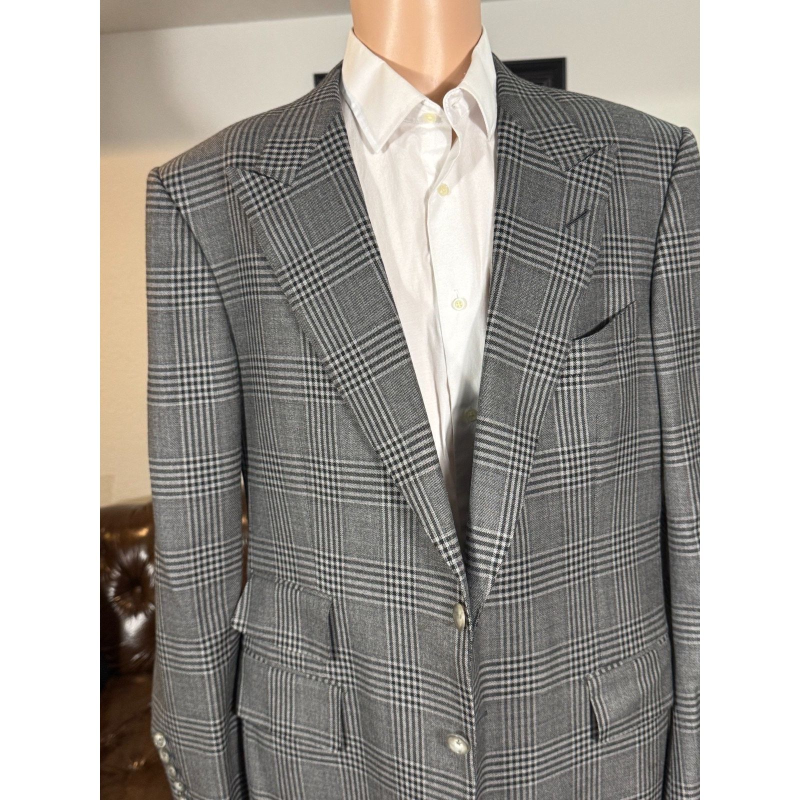 Tom Ford Tom Ford Gray Plaid Peak Lapel Wool Blazer 56R 46R US Size 46R - 2 Thumbnail