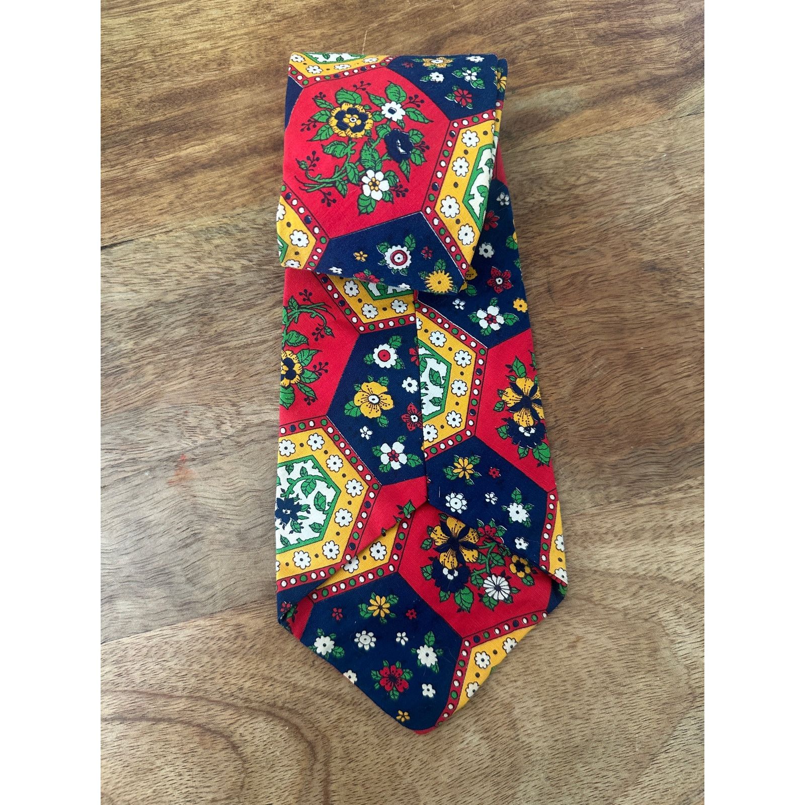 Vintage Vintage 1960s Men's Flower Power Wide Mod Tie Neck Tie Size ONE SIZE - 1 Thumbnail