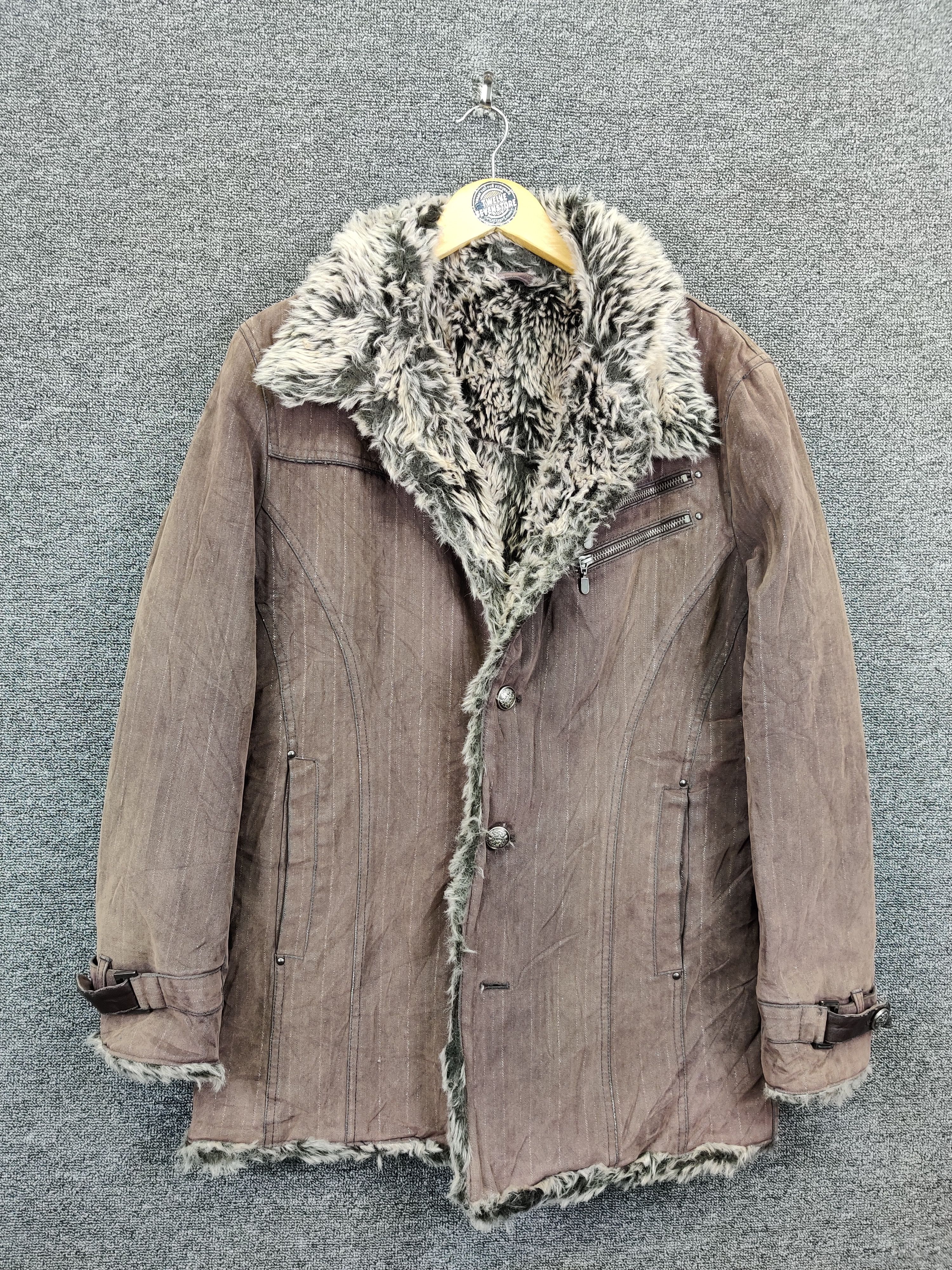 Mossimo Vintage Mossimo Shearling Fur Studded Jacket Size US L / EU 52-54 / 3 - 1 Thumbnail
