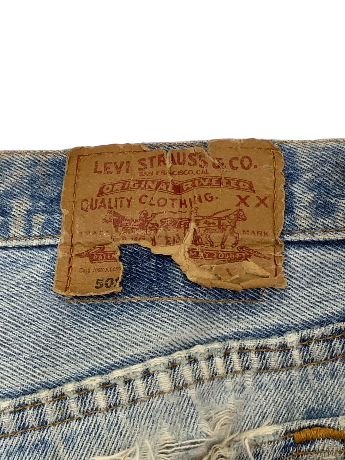 Levi's × Vintage Vintage USA Levis 501 Distressed Light Wash Short Size US 31 - 11 Thumbnail