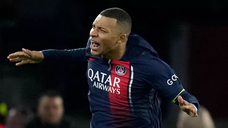 Nike PSG PARIS SAINT-GERMAIN 2024 MBAPPE FOOTBALL SOCCER JERSEY Size US S / EU 44-46 / 1 - 15 Thumbnail