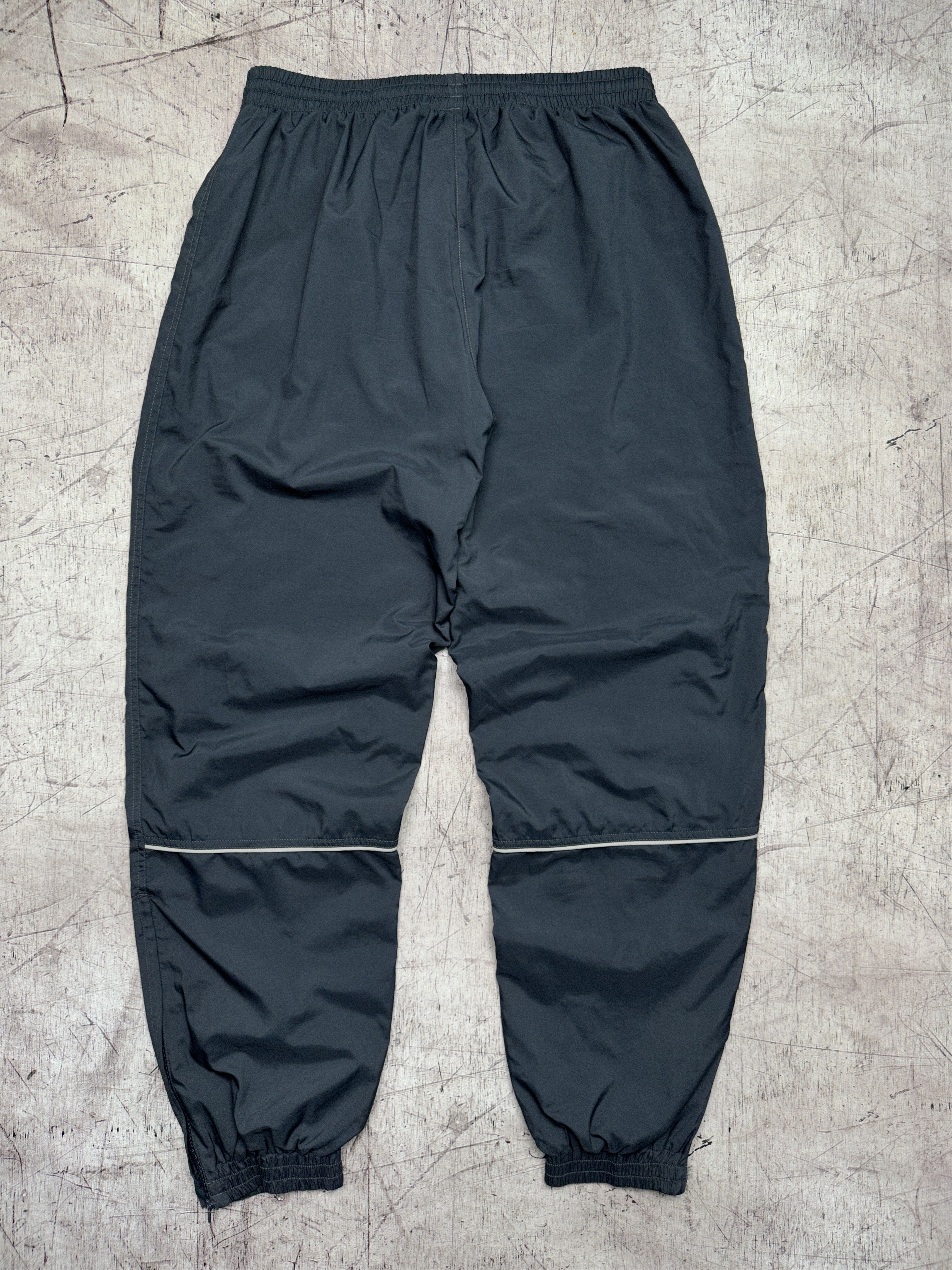 Adidas × Vintage Adidas Vintage Mens Nylon Track Pants Drill Size US 32 / EU 48 - 7 Thumbnail