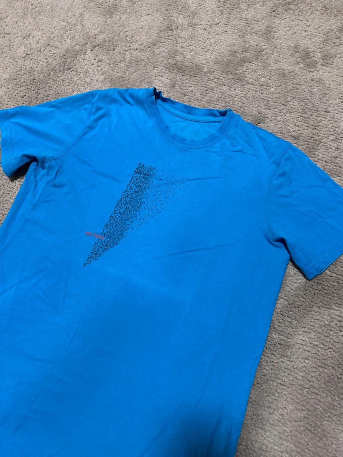 Arc'teryx Arc'Teryx blue graphic tee letters scramble Sz M Size US M / EU 48-50 / 2 - 2 Thumbnail