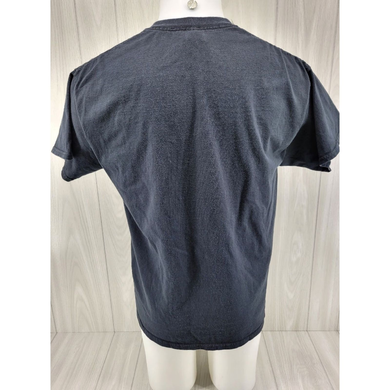 Gildan VINTAGE Alabama Crimson Tide Shirt Mens Large Black Short Sleeve Dilly Dilly Adult Size US L / EU 52-54 / 3 - 6 Thumbnail