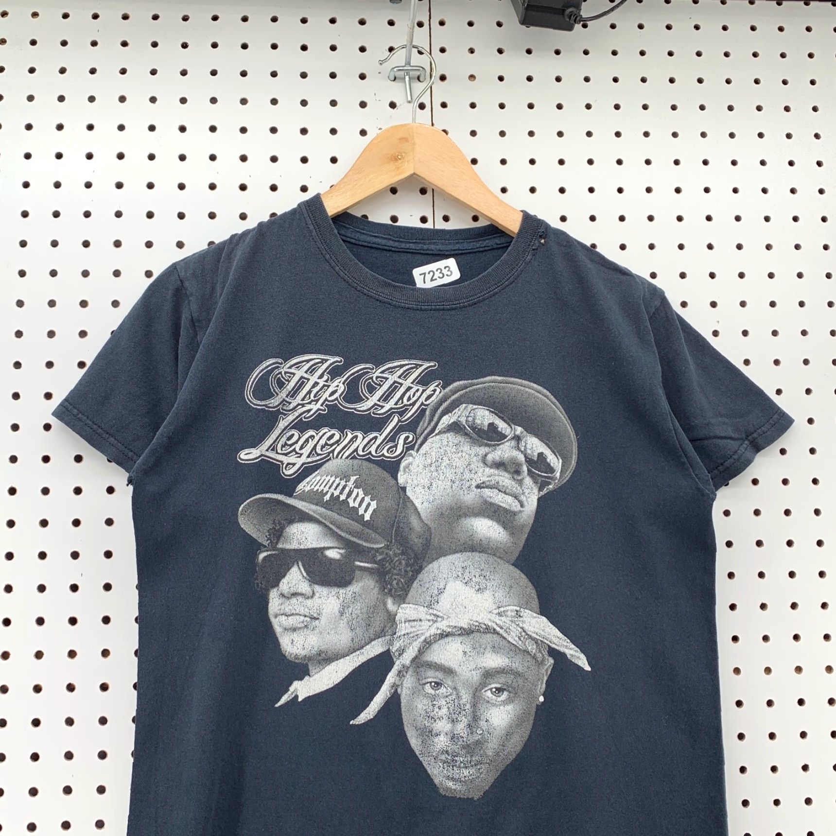 Vintage Vintage Hip Hop T Shirt Womens Small Black Tupac Biggie Eazy E Rap Tee Size S / US 4 / IT 40 - 6 Thumbnail