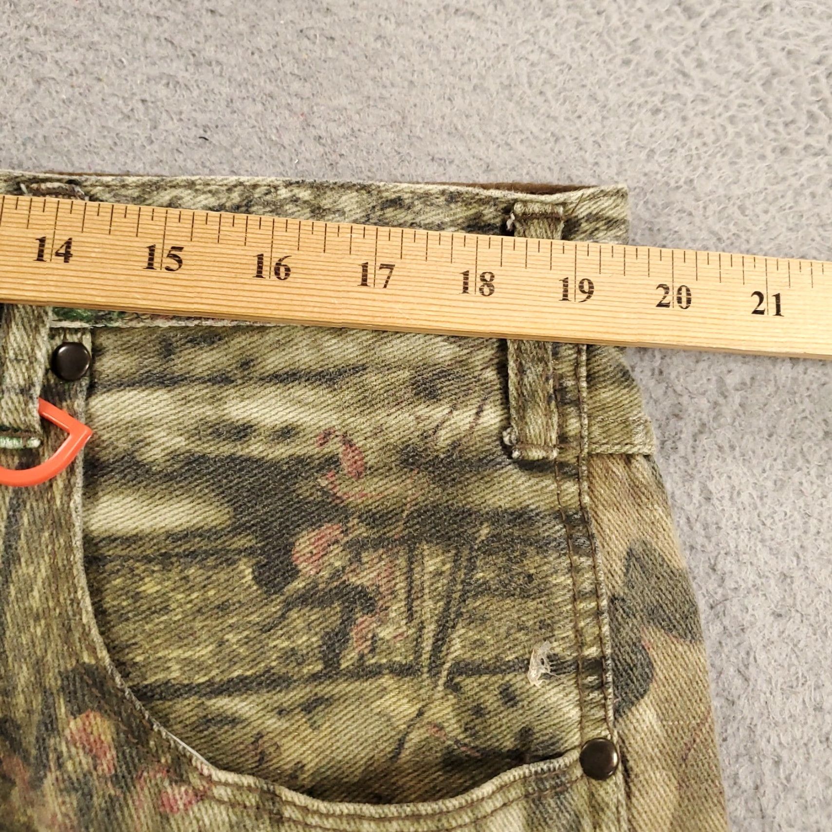 Wrangler VINTAGE Wrangler Camo Jeans Mens 38 Hemmed 38x26 Mossy Oak Break Up Camoflauge Denim 5-Pocket Mens Jeans Size US 38 / EU 54 - 2 Thumbnail