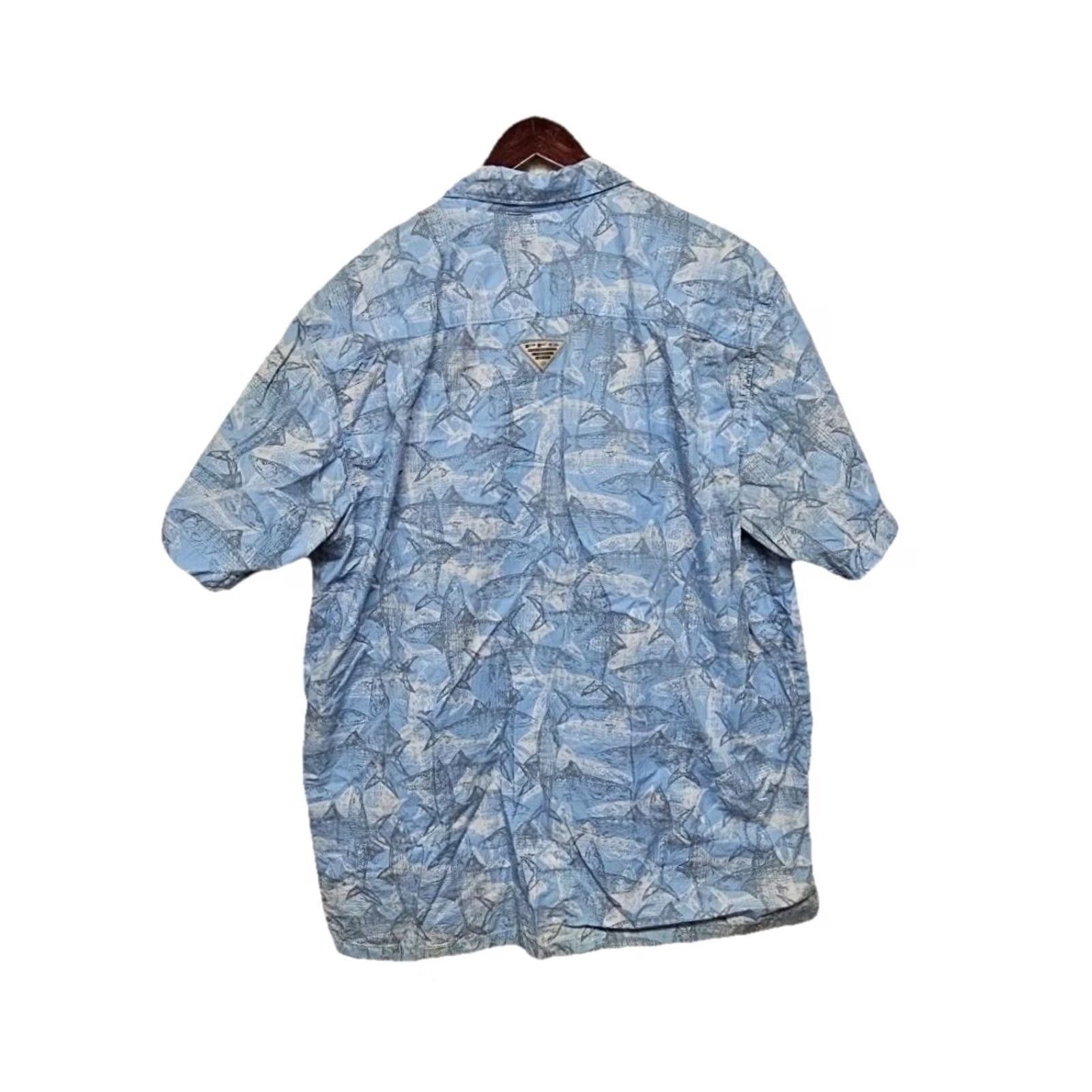 Vintage Columbia Shirt Mens XL Blue Sportswear Men Short Sleeve Button Comfort Easy care Size US XL / EU 56 / 4 - 5 Thumbnail