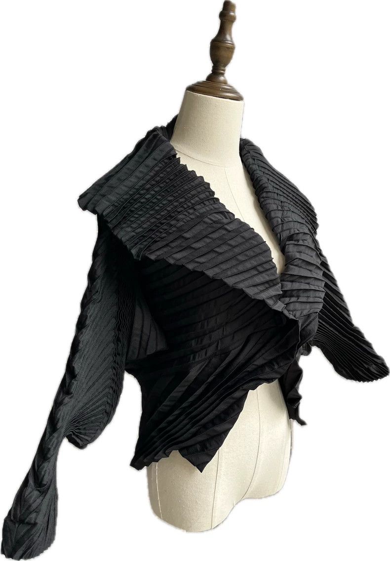 Issey Miyake Issey Miyake size:2 Black mainline transformable coat Size S / US 4 / IT 40 - 5 Thumbnail