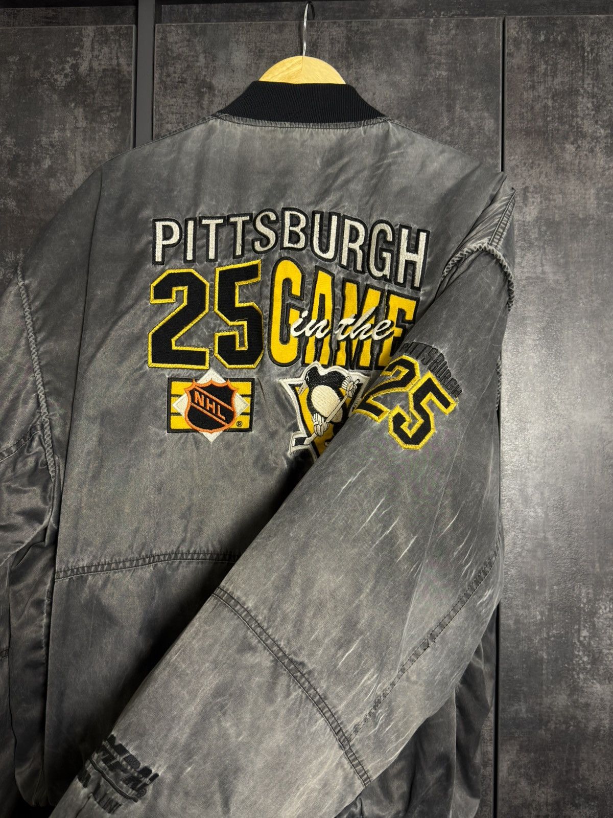Other Vintage 90s NHL Pittsburgh Penguins Bomber Jacket Supreme Size US XL / EU 56 / 4 - 11 Thumbnail