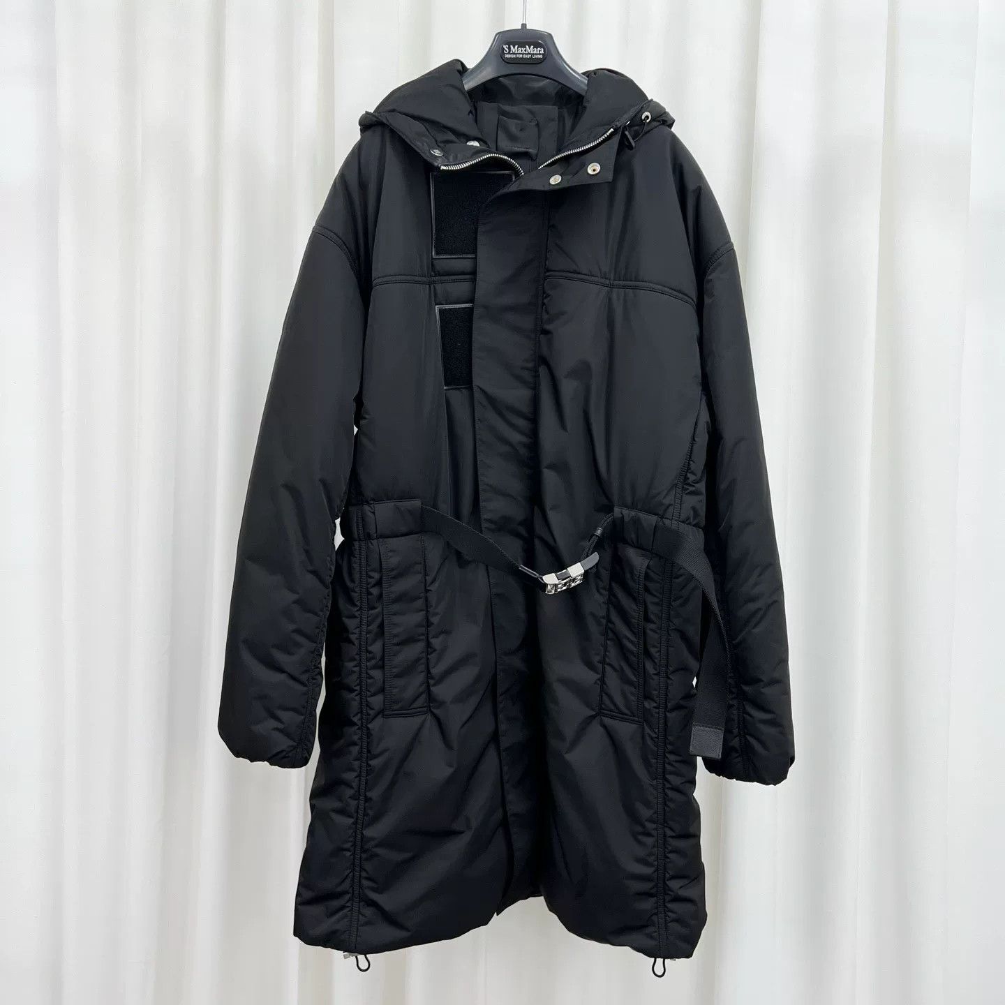 Givenchy Givenchy Embroidered Belted Down Jacket Size US XXL / EU 58 / 5 - 1 Thumbnail