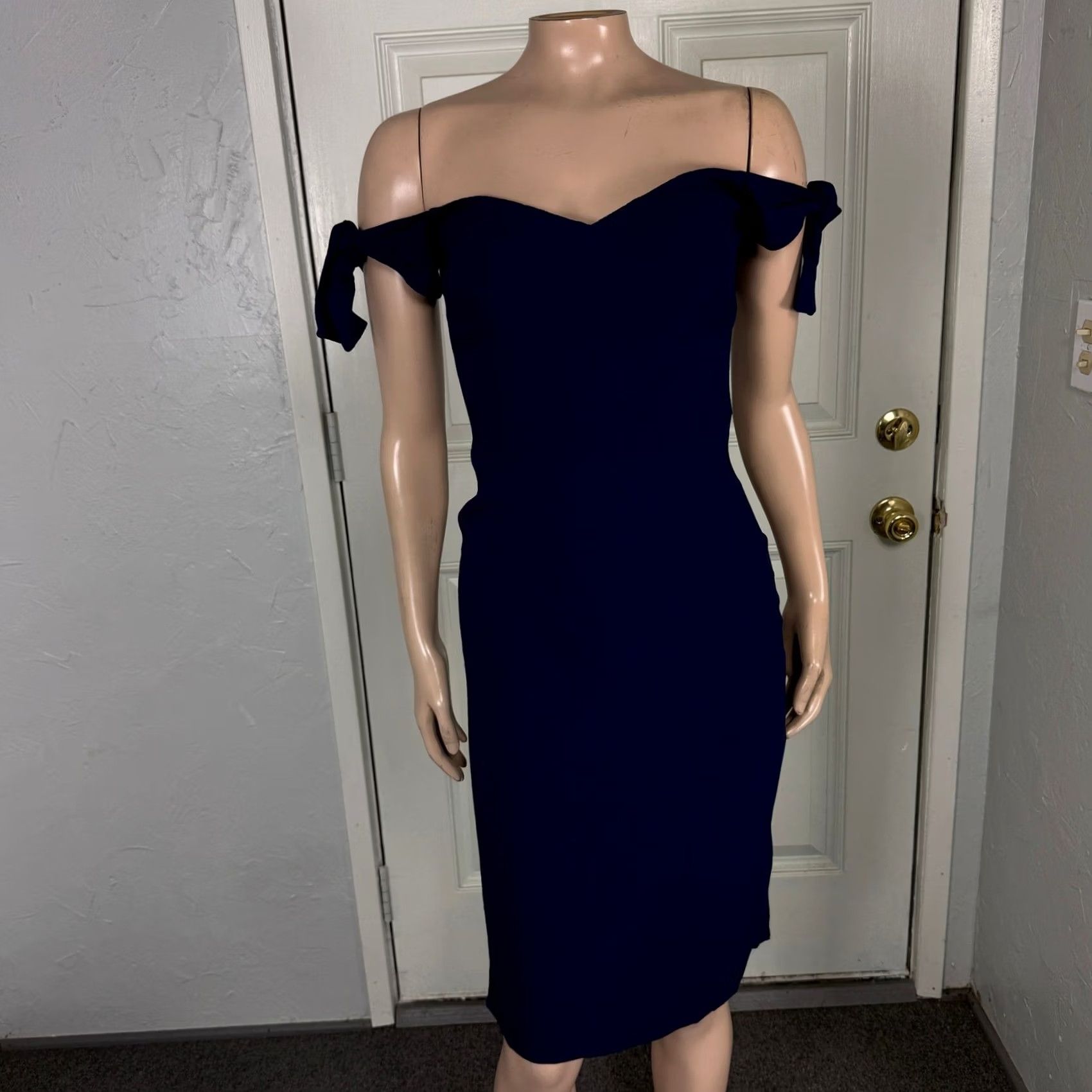 Reformation Reformation Dress 4 Navy Mini Viscose Off The Shoulder Party Tie Women's Size S / US 4 / IT 40 - 2 Thumbnail