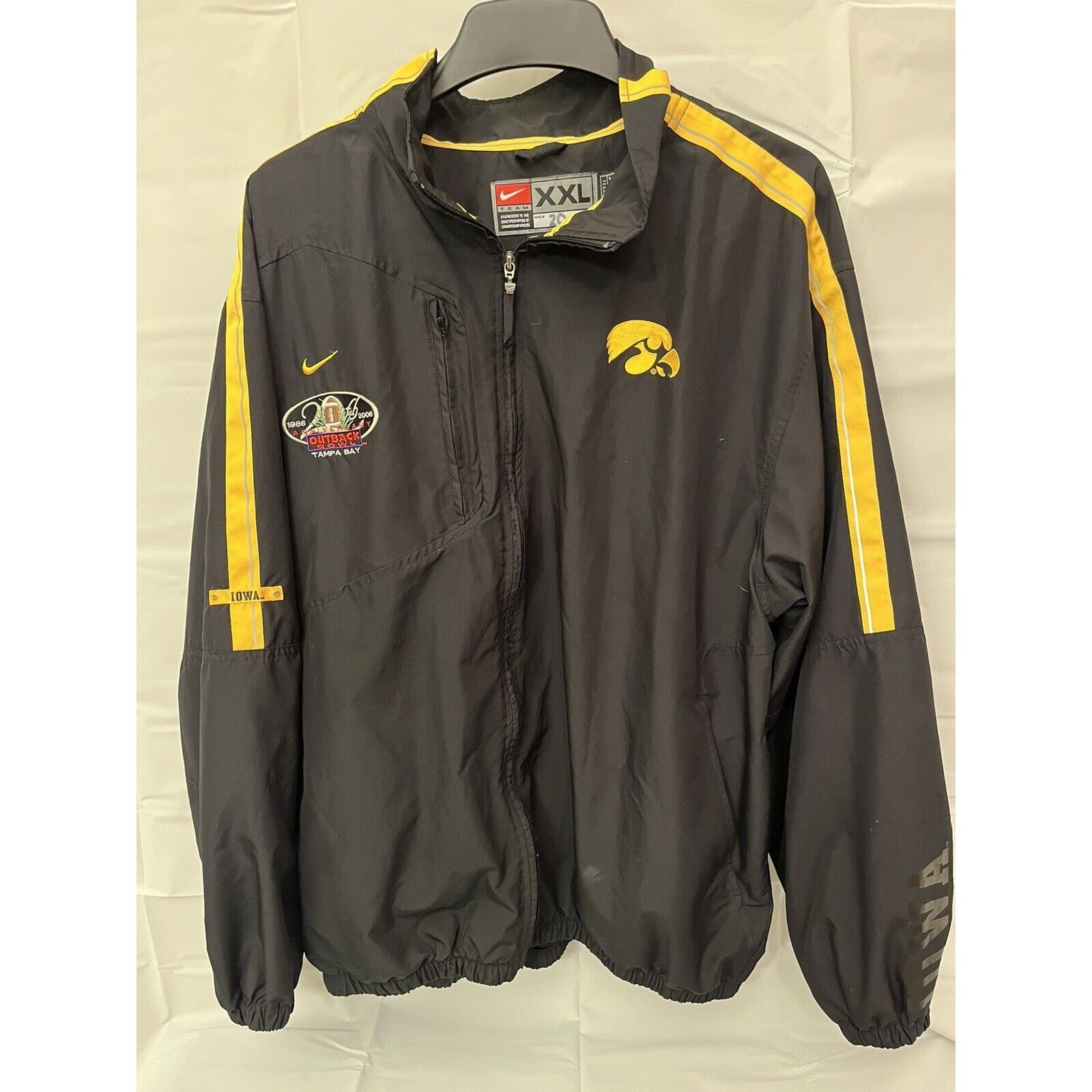 Nike IOWA HAWKEYES OUTBACK BOWL Player Nike Jacket Men’s Size XXL Size US XXL / EU 58 / 5 - 1 Thumbnail