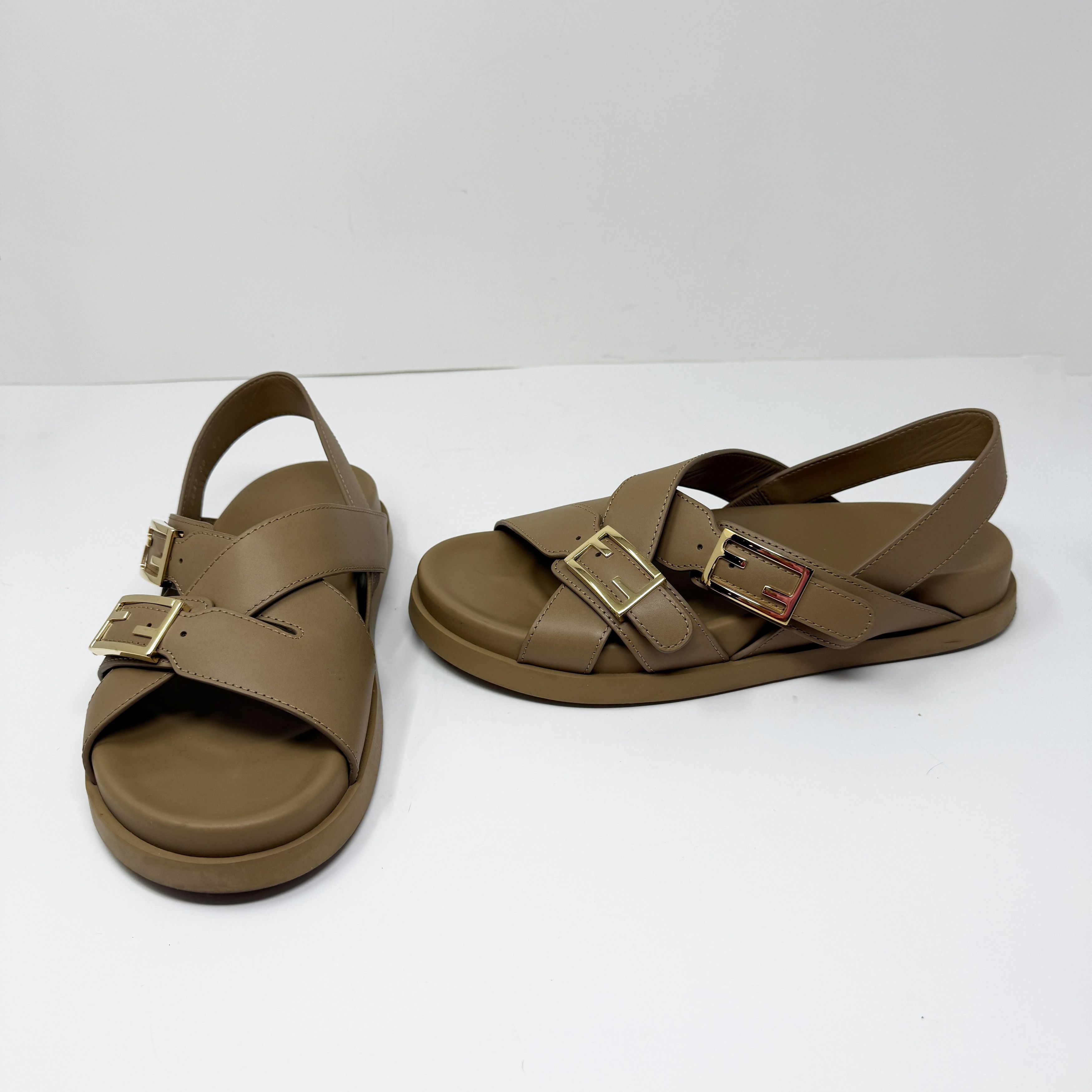 Fendi Fendi Feel Genuine Leather Logo Buckle Size US 9 / IT 39 - 1 Thumbnail