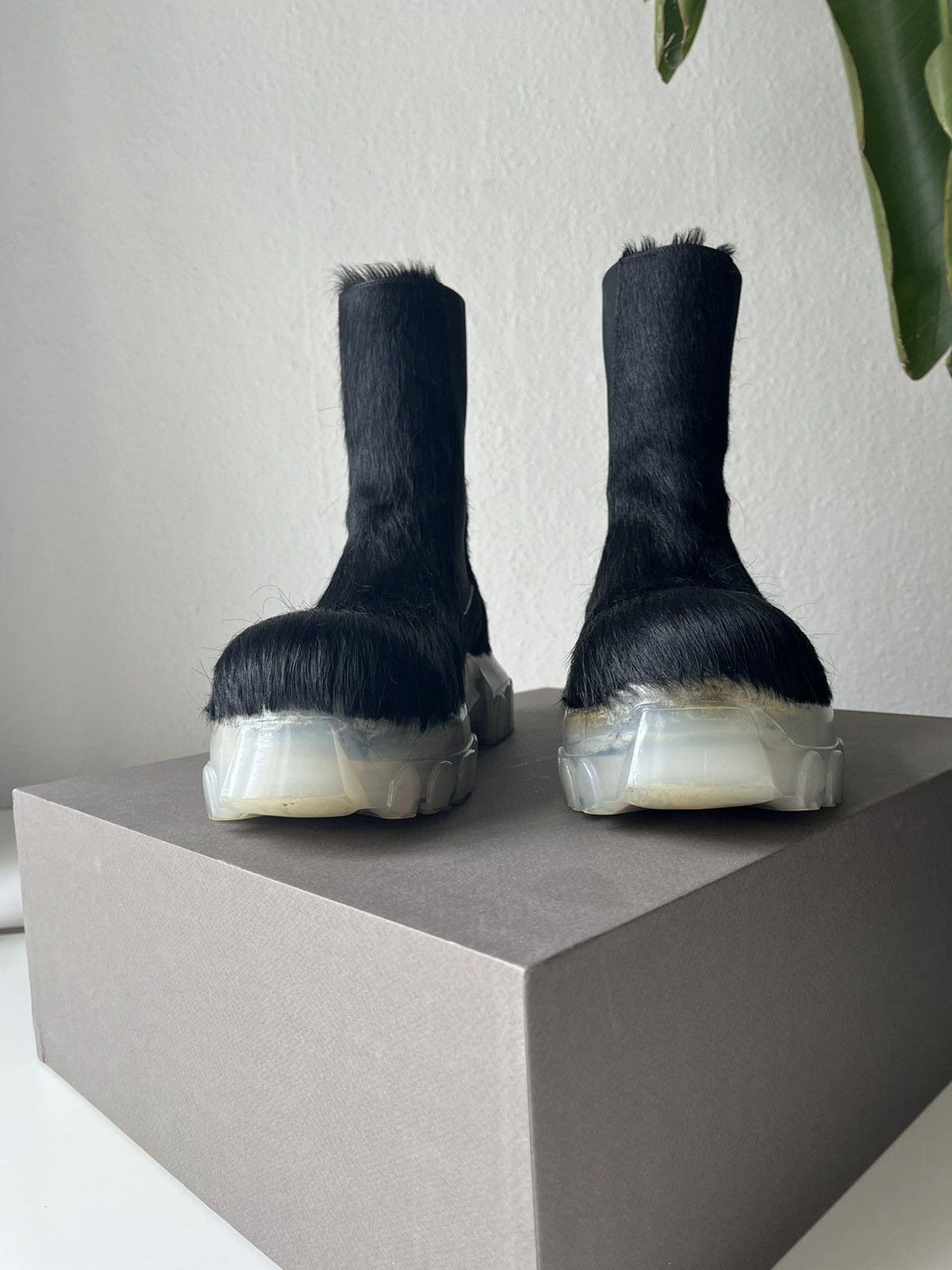 Rick Owens Ankle-high cow-hair Chelsea boots in black. Size US 11 / EU 44 - 3 Thumbnail