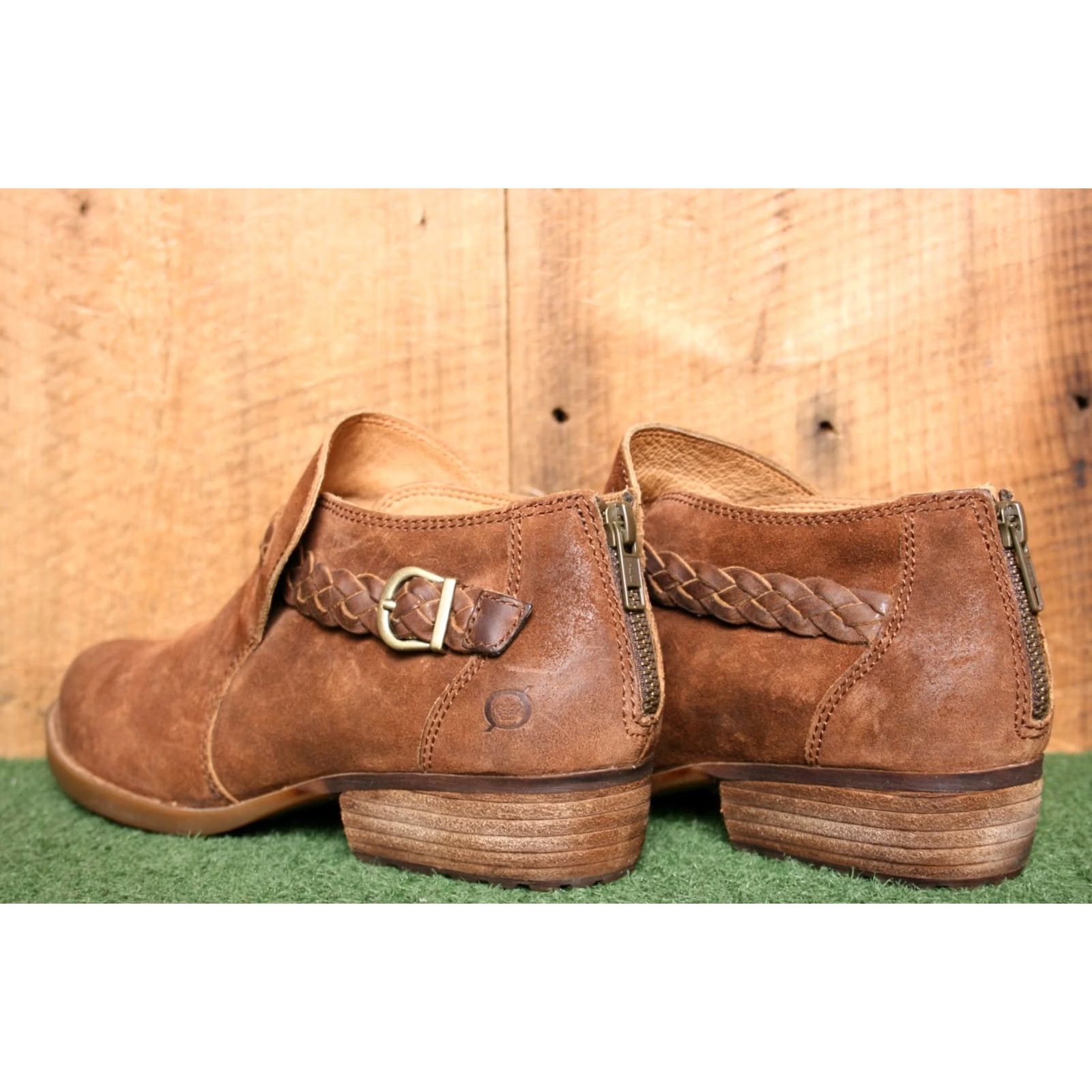 Born Børn Sylvia Burnished Suede Bootie Sz. 10M Brown Low Ankle Boots Block Heel Women Shoes Size US 10 / IT 40 - 3 Thumbnail