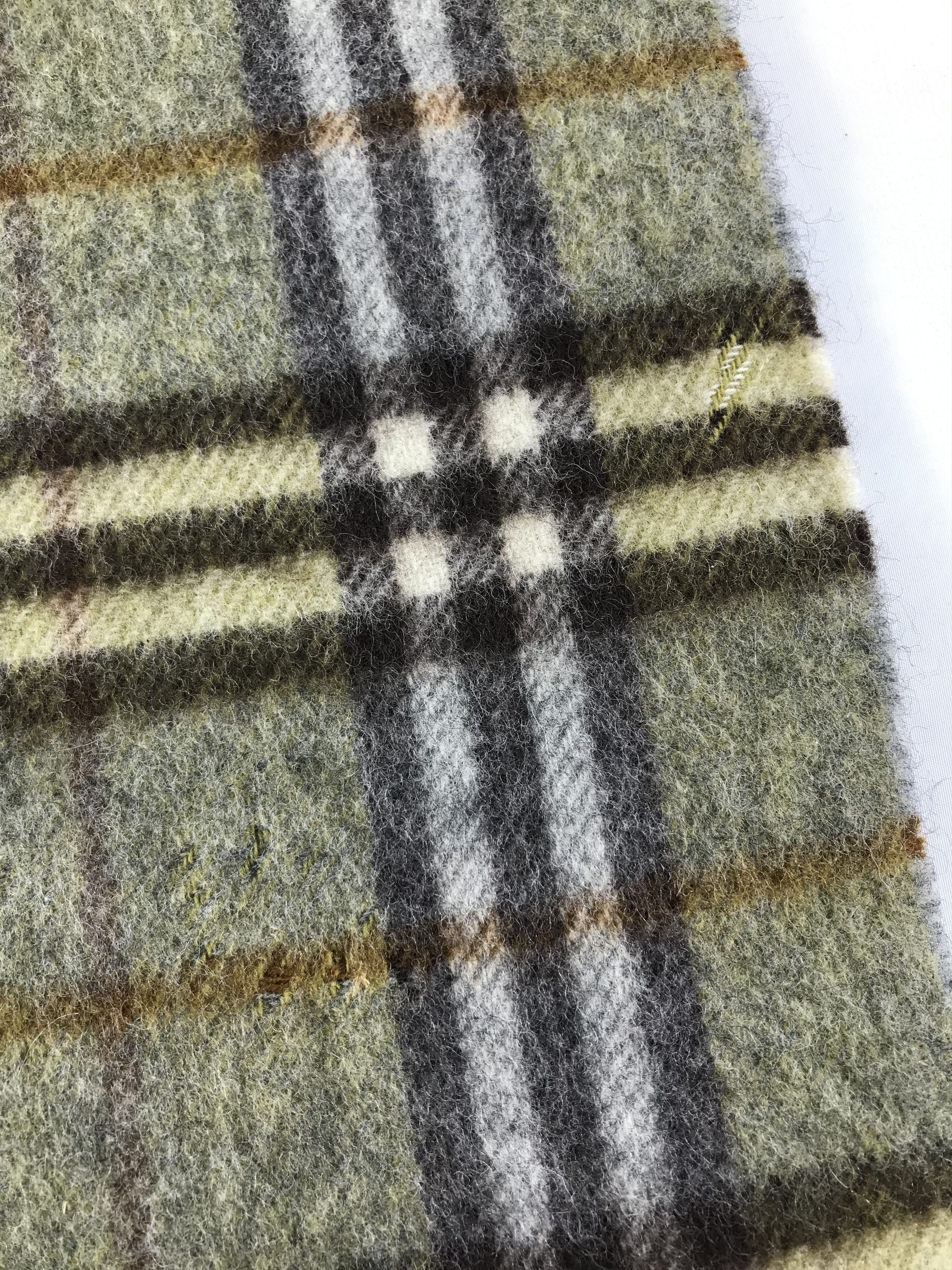 Burberry Vintage Burberry Scarf/Muffler/Neckwear MF1454 Size ONE SIZE - 4 Thumbnail