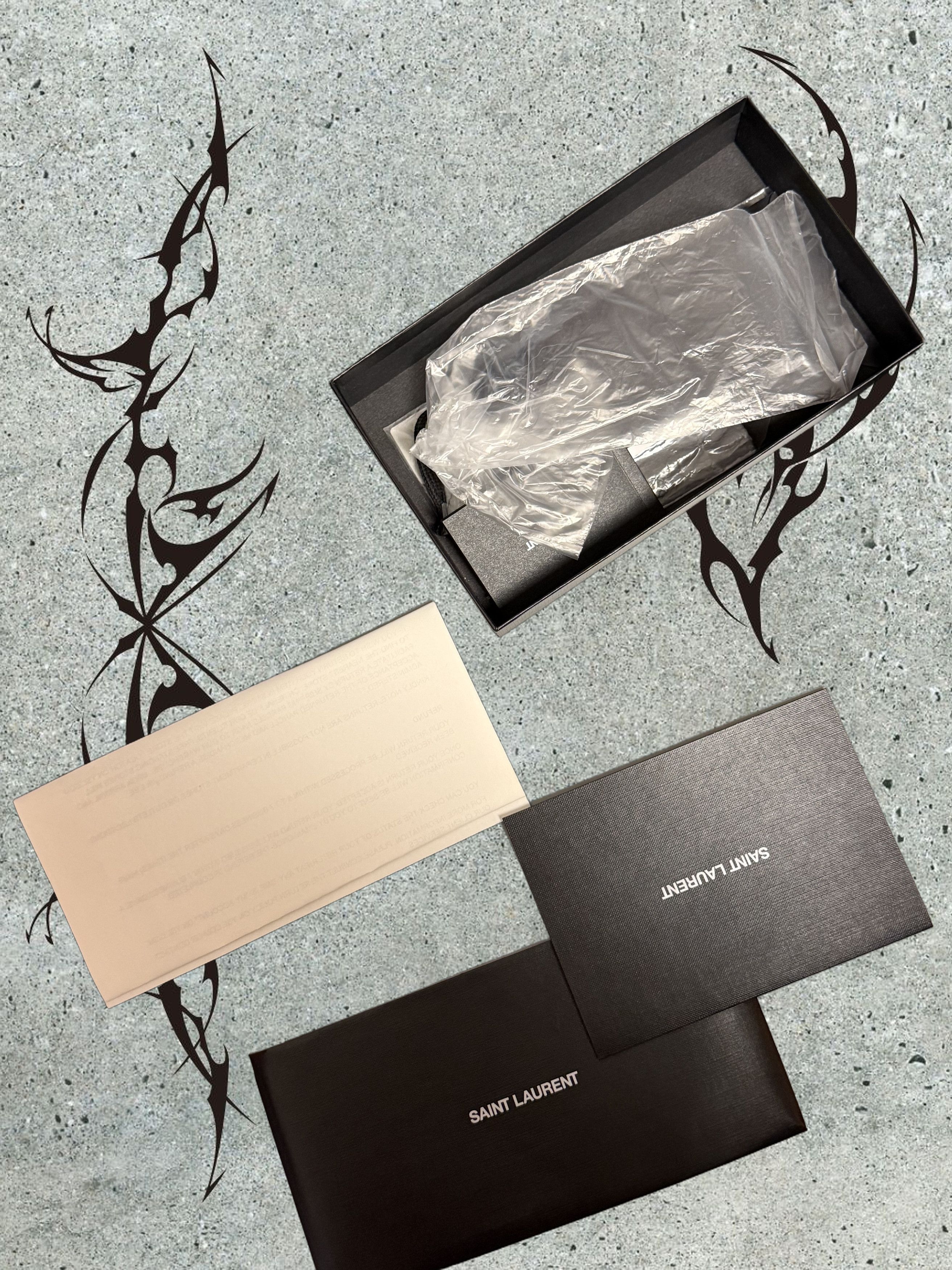 Saint Laurent Paris Distressed Saint Laurent Paris SL-06 low top canvas sneakers Size US 8 / EU 41 - 10 Thumbnail
