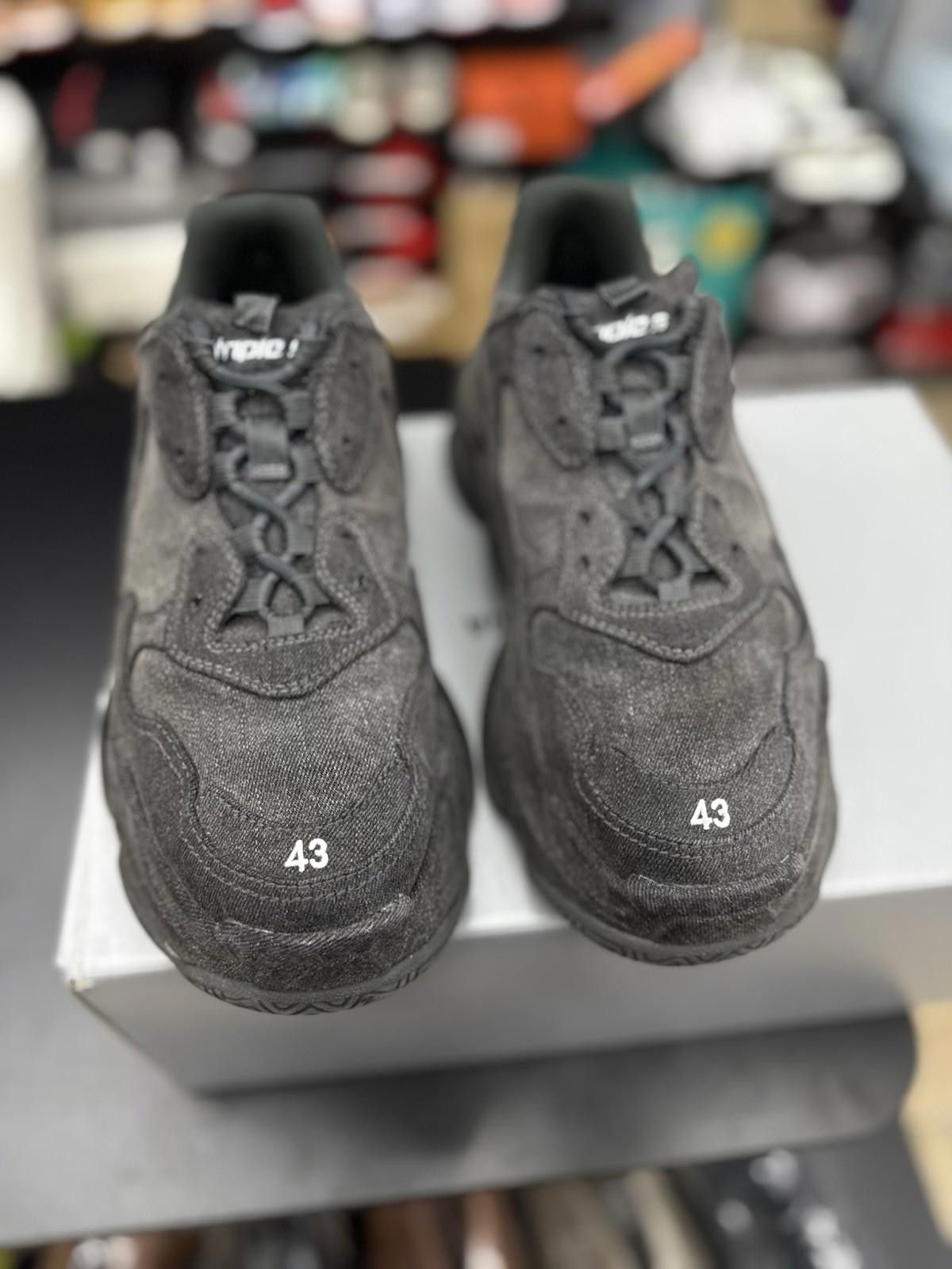 Balenciaga Balenciaga Triple S Denim Size 10US/43EU $1150 Retail Size US 10 / EU 43 - 5 Thumbnail