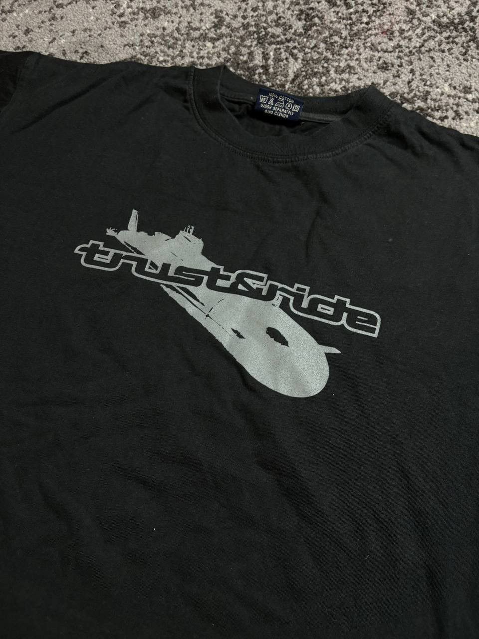 Vintage Vintage Y2K Trust & Ride Crazy Opium Submarine Art T Shirt Size US S / EU 44-46 / 1 - 3 Thumbnail