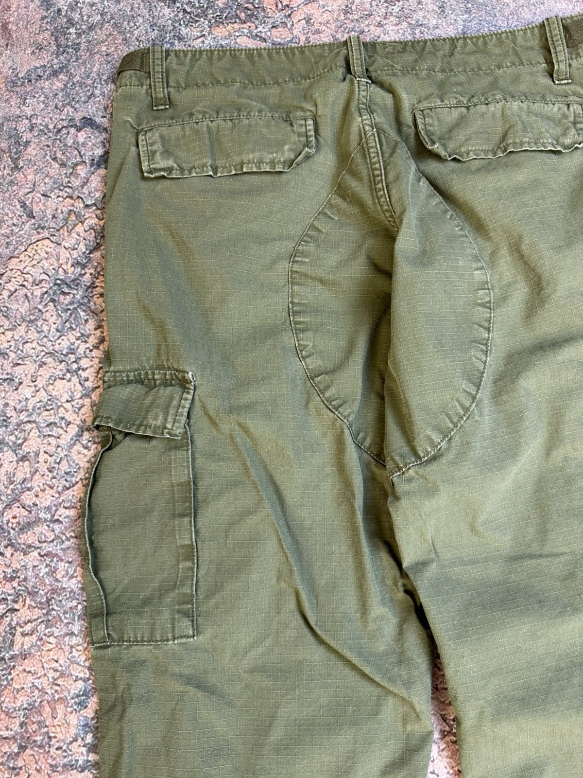 Carhartt × Vintage Carhartt vintage khaki cargo pants workwear size 31x30 Size US 31 - 7 Thumbnail