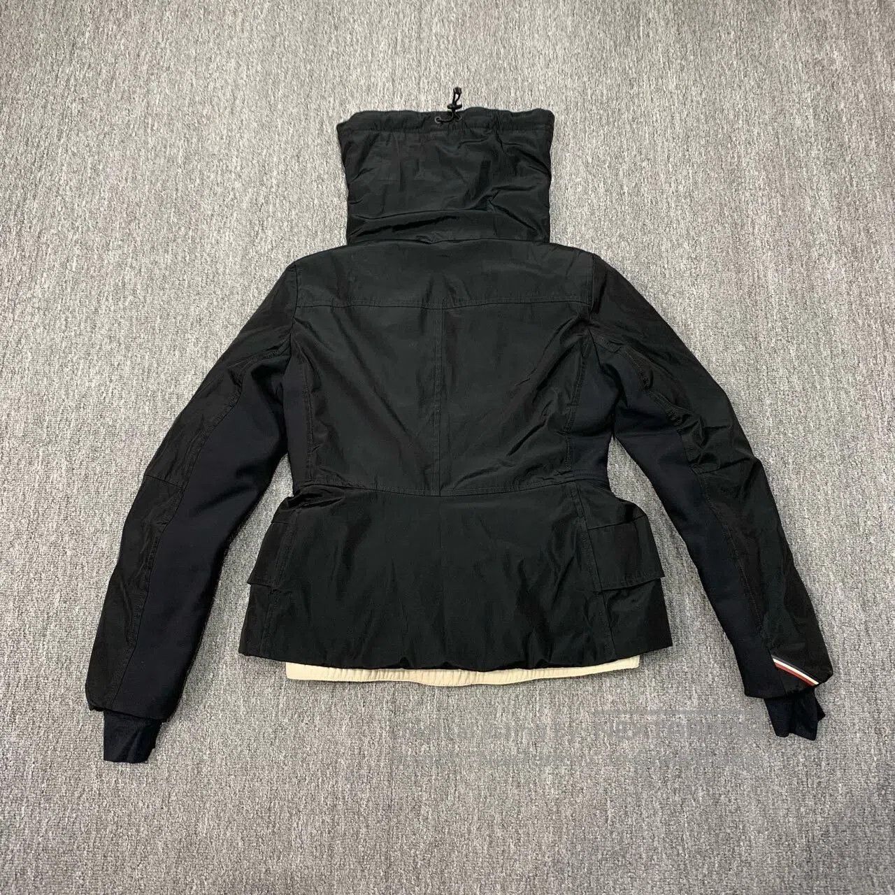 Moncler Moncler Black Women's Down Jacket. Size S / US 4 / IT 40 - 2 Thumbnail