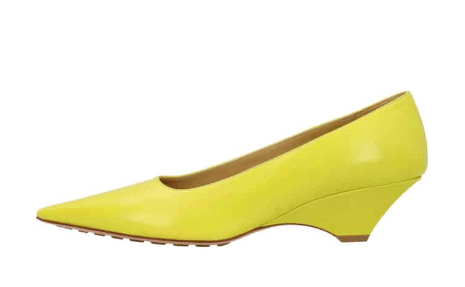 o1loc1c0324 690450 Pumps in Yellow
