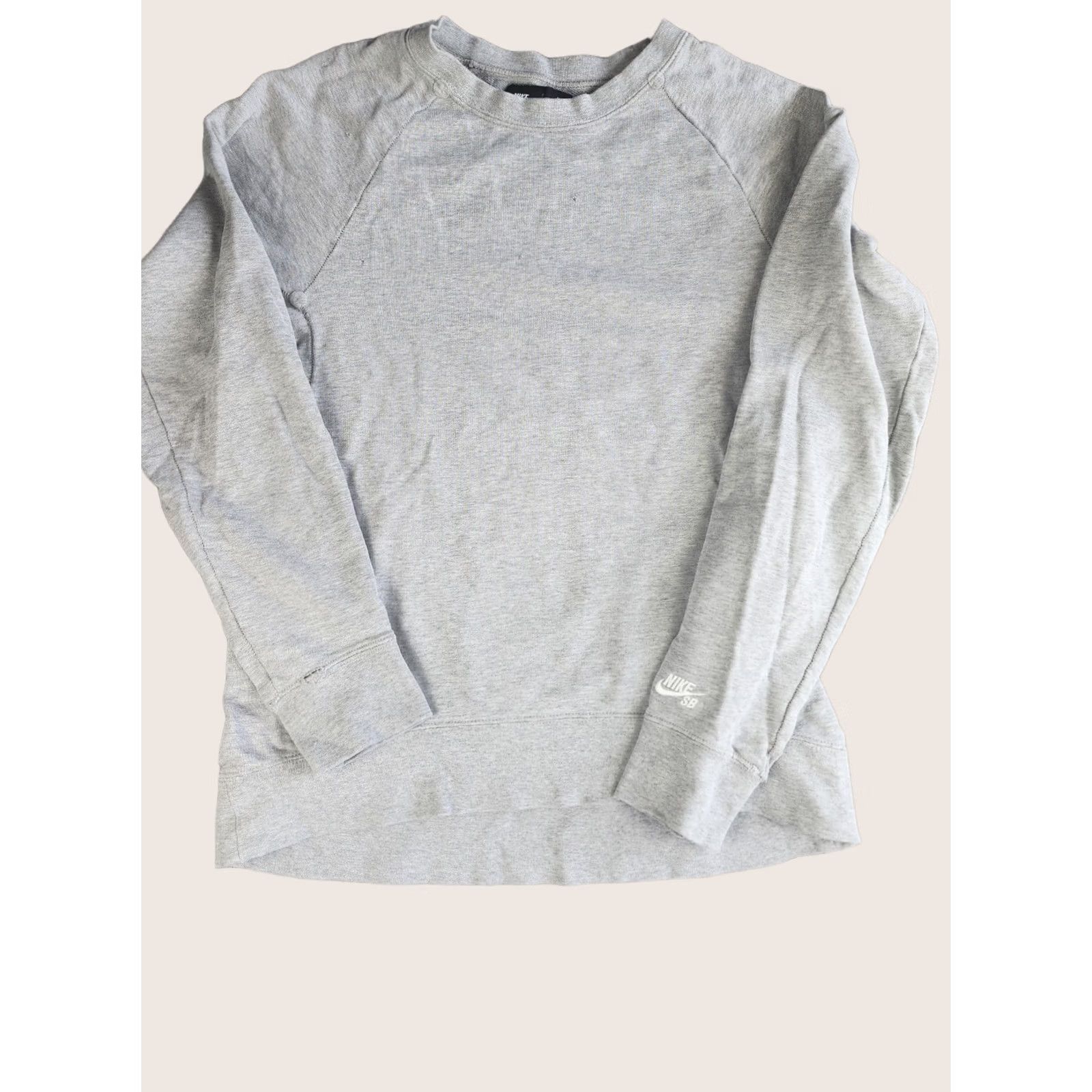 Nike Nike SB Sweatshirt Womens Small Long Sleeve Gray Distressed - Vintage Size S / US 4 / IT 40 - 1 Thumbnail
