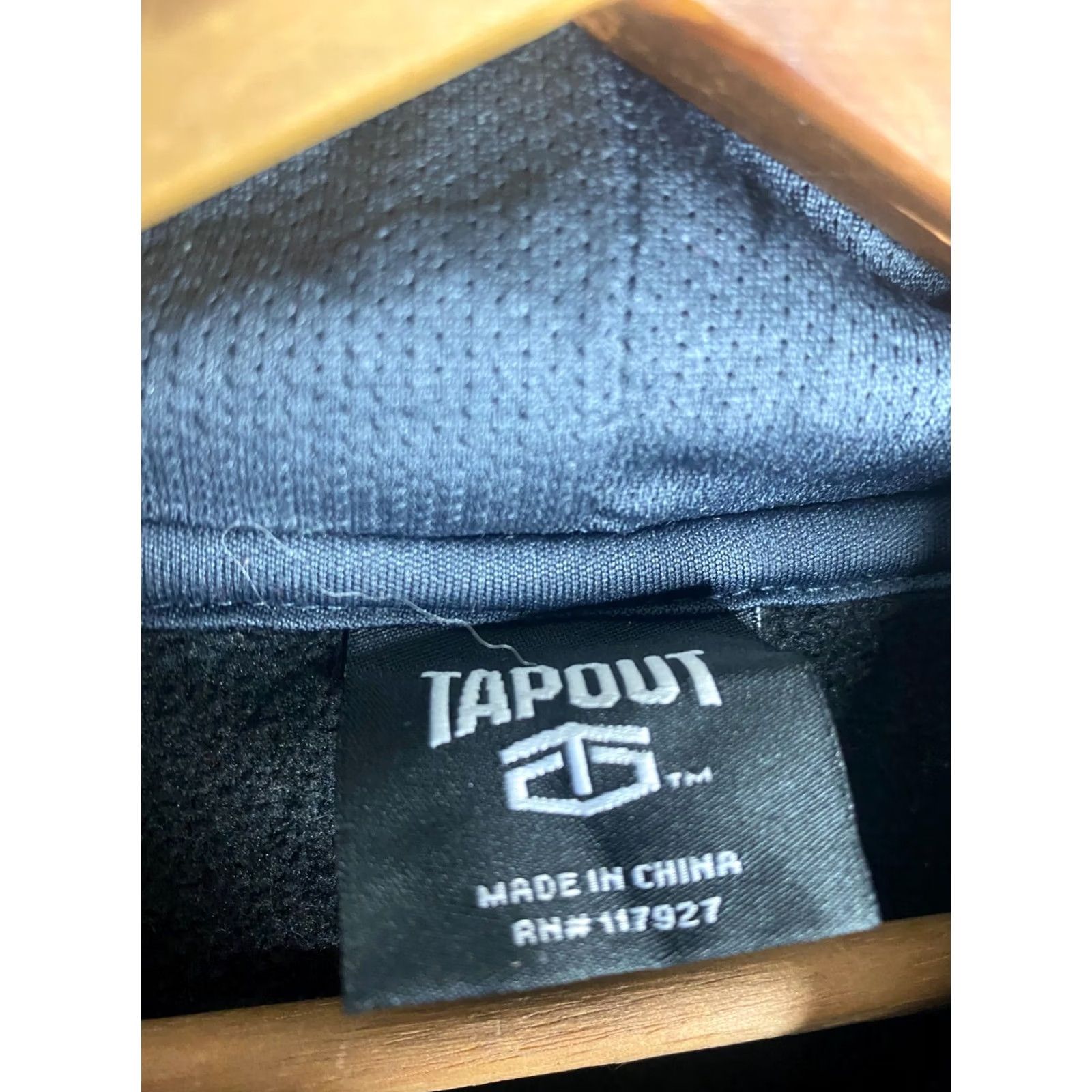 Tapout Tapout UFC Hoodie Jacket Sweatshirt Pullover Mens Size L Black Athletic Gothic Full Zip Fall Winter Gym & Training Size US L / EU 52-54 / 3 - 3 Thumbnail