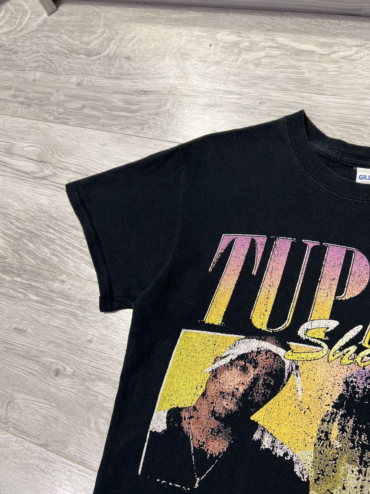 Gildan × Vintage Vintage Tupac Shakur Big Logo Band Tee Size US S / EU 44-46 / 1 - 5 Thumbnail